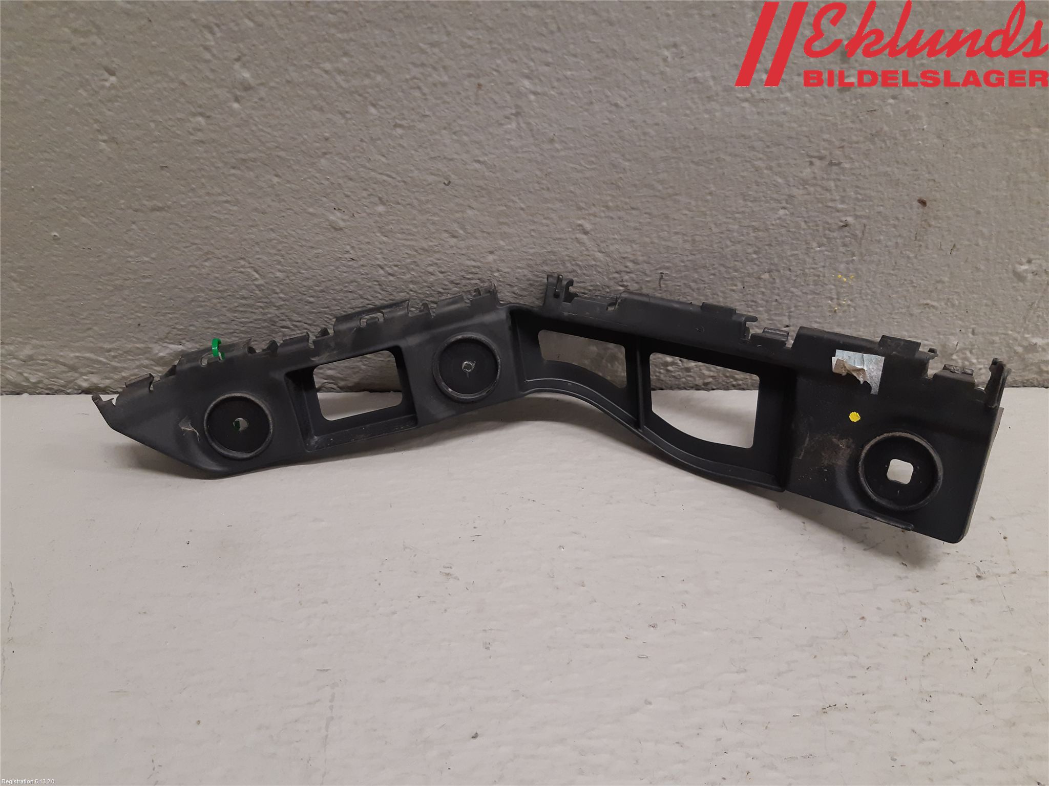 Volkswagen VW POLO 10-17 Stötfångarfäste Bak Hö