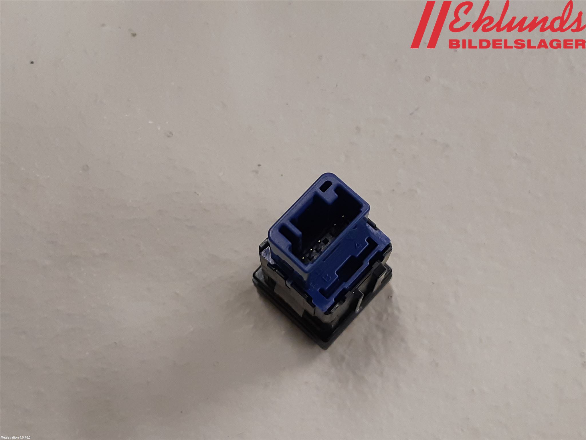 Toyota COROLLA 19- Strömställare Övrigt