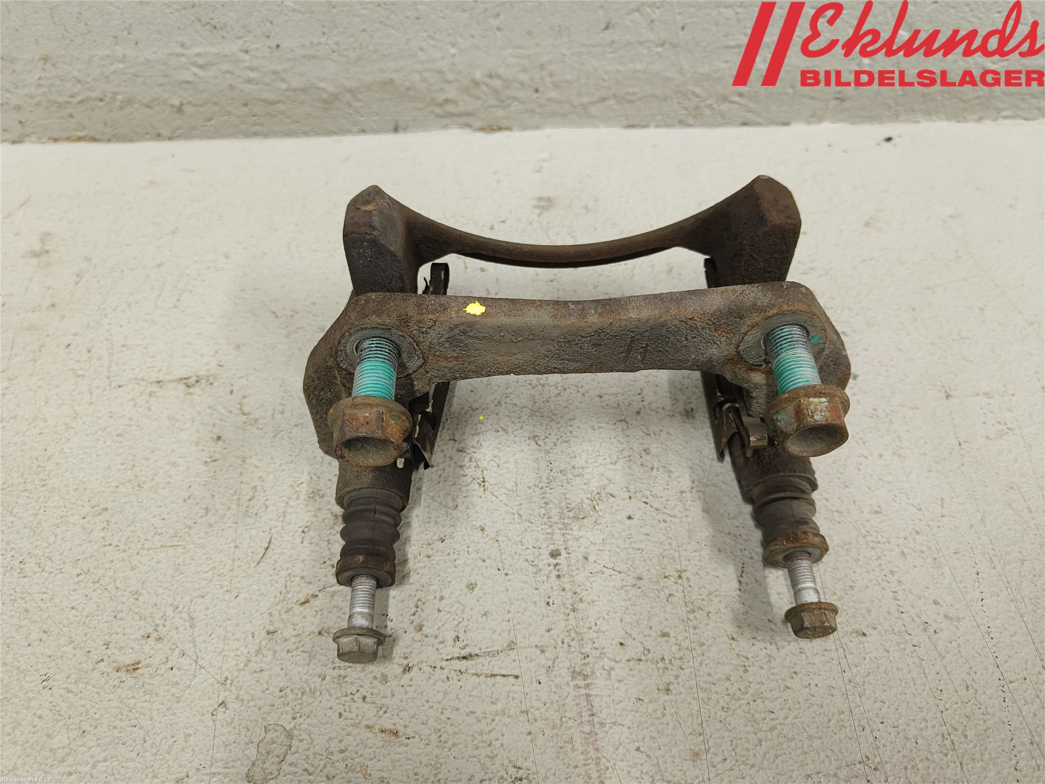 Mazda 2 (DE) 08-15 Bromsokshållare