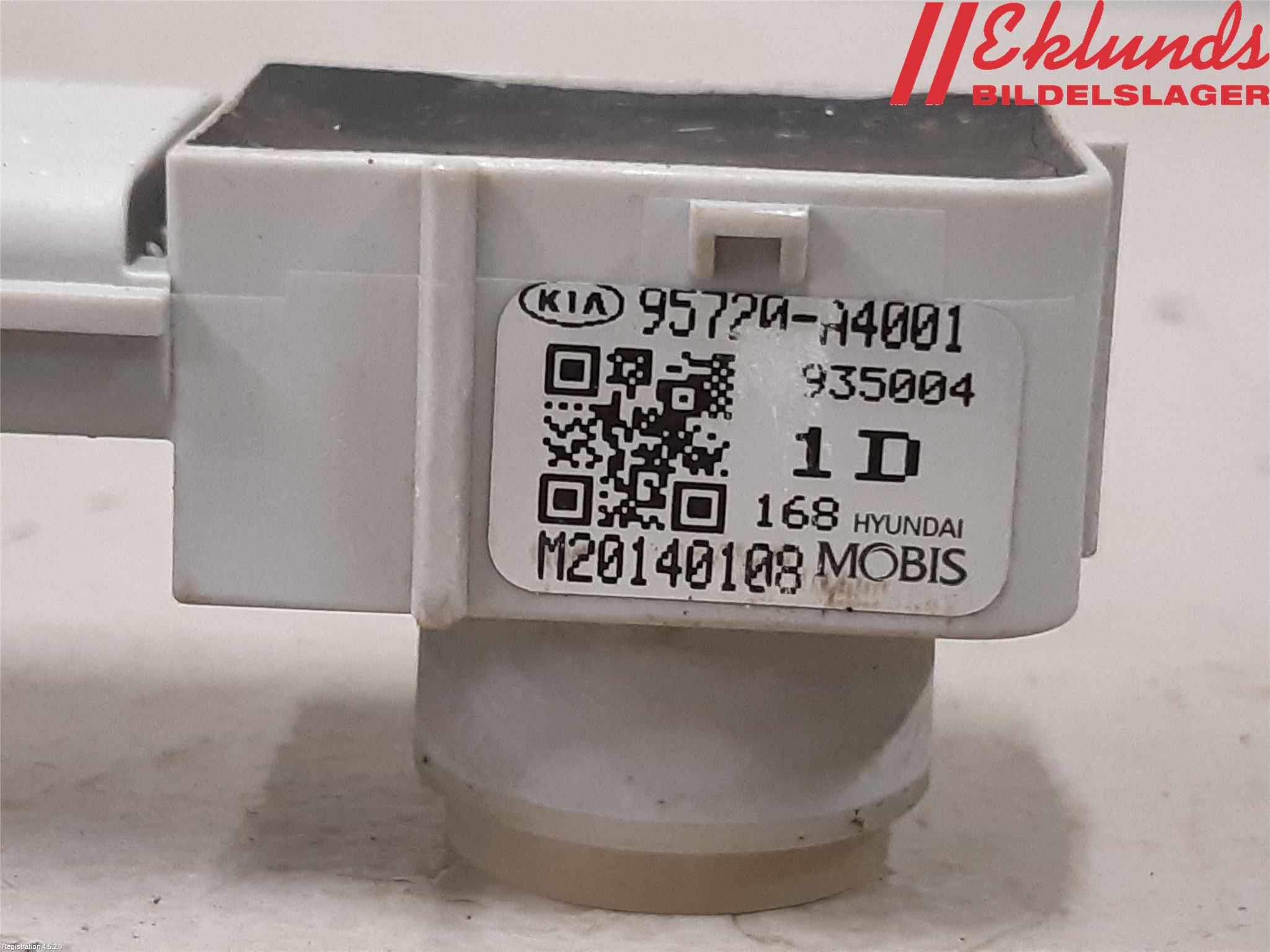 Kia CARENS III 13-19 Parkeringshjälp Frontsensor