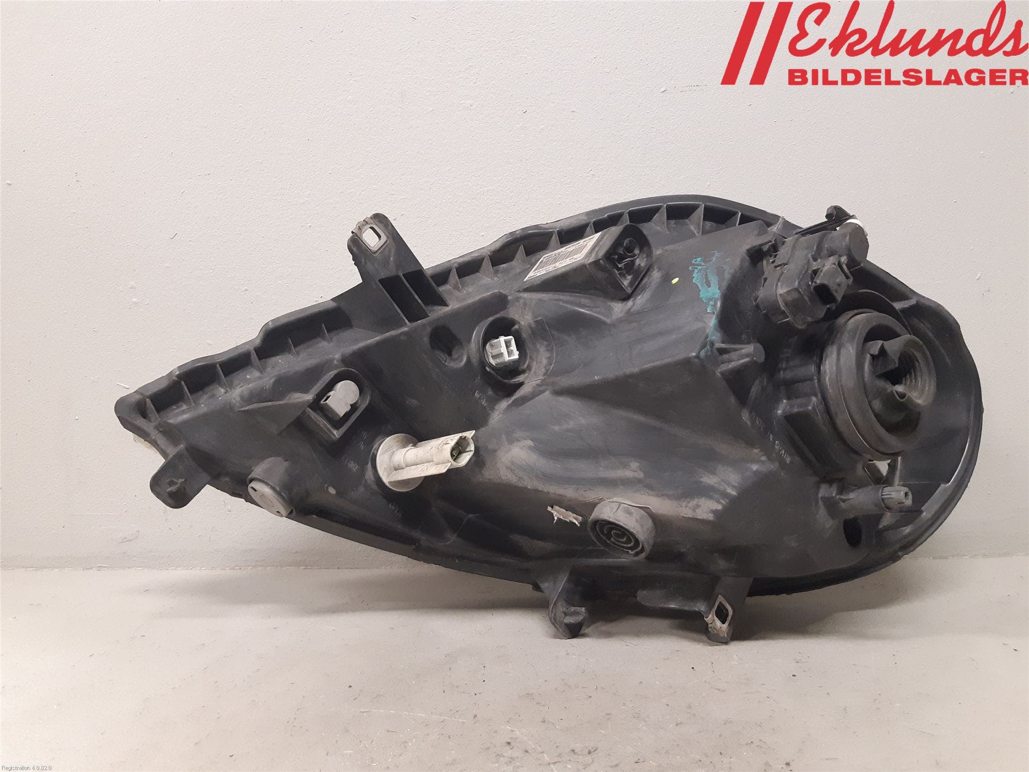 Opel VIVARO 01-14 Strålkastare Höger