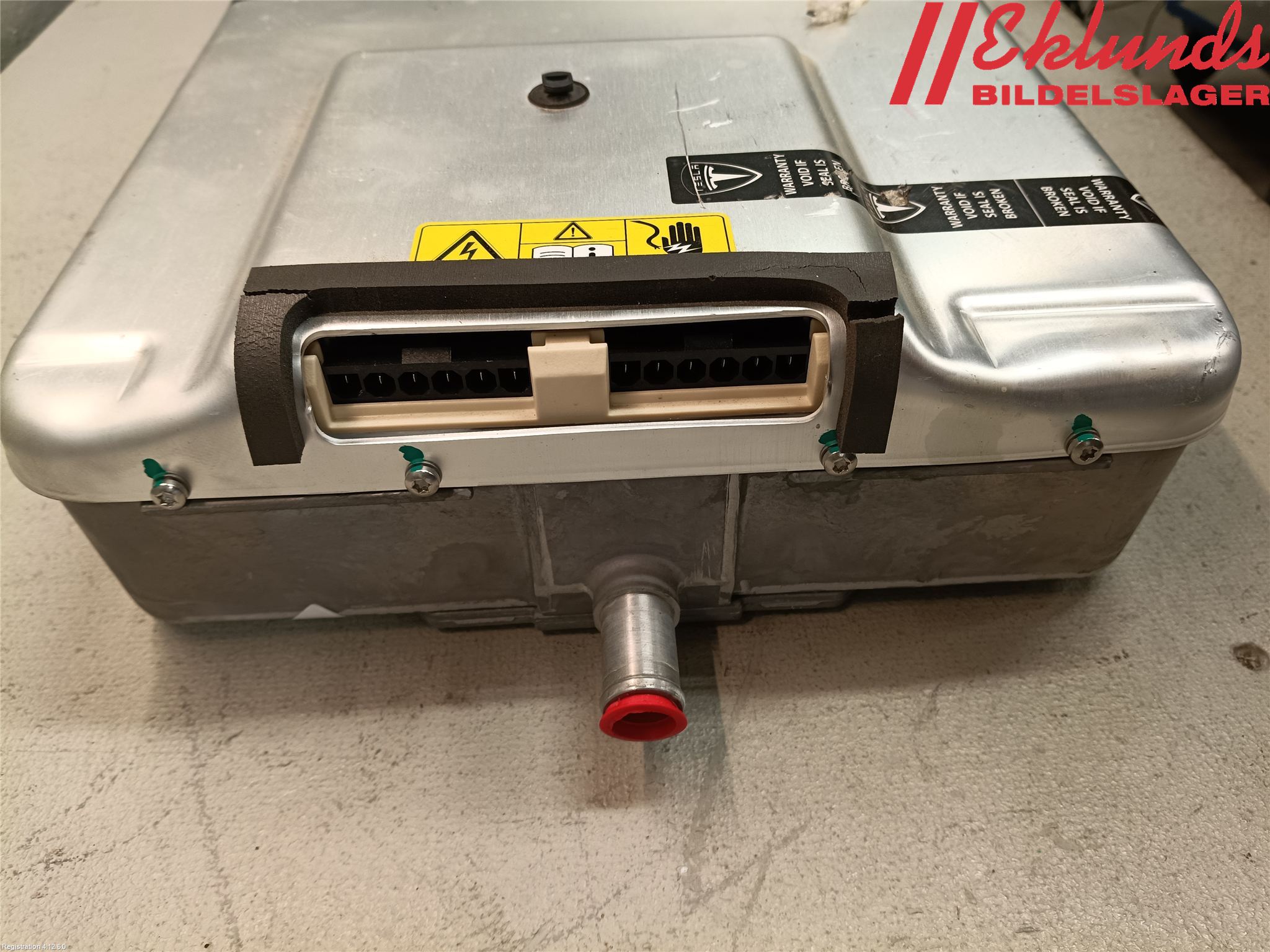 Tesla MODEL S 13- Batteriladdare Högspänning