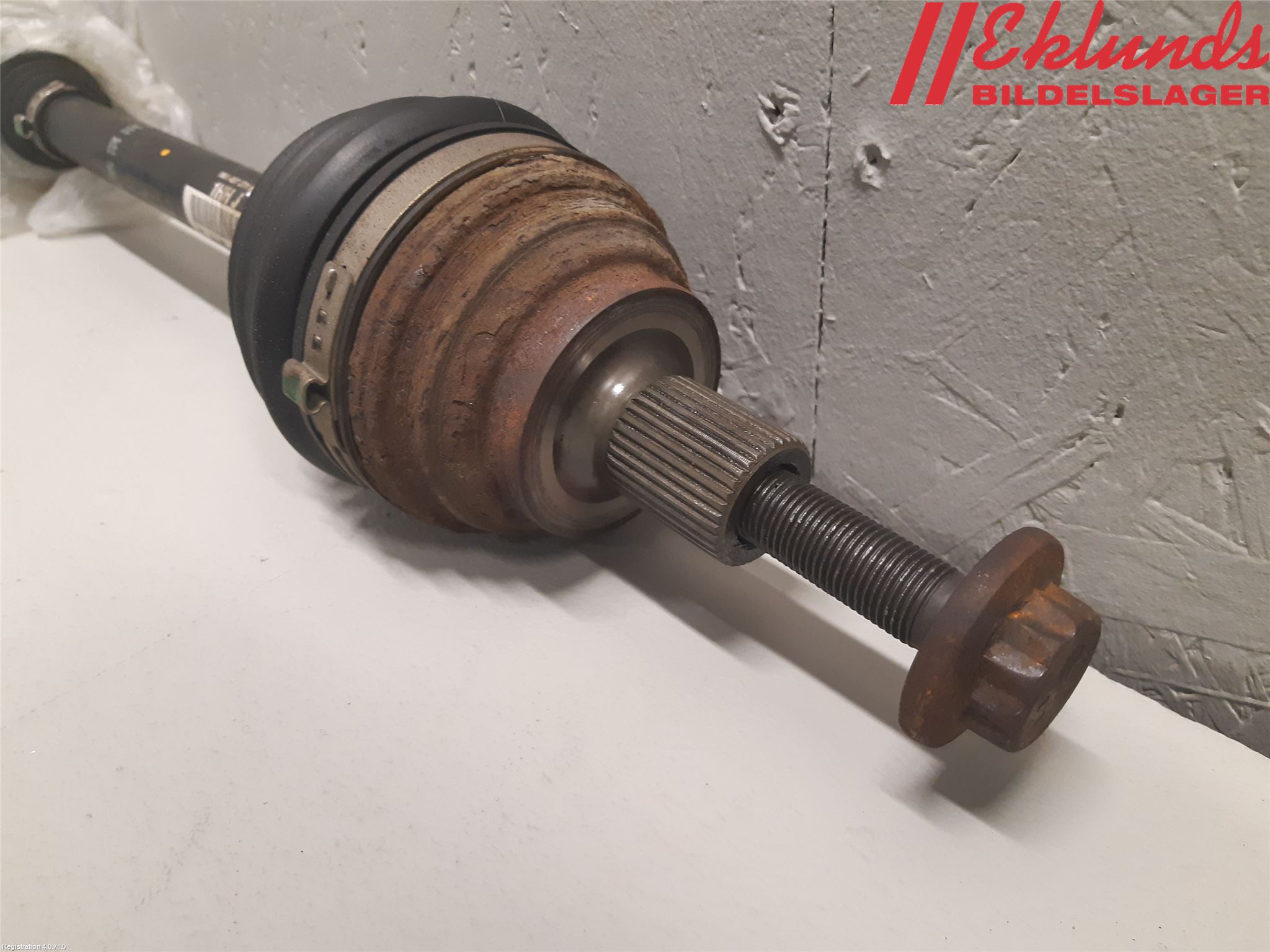 Volkswagen VW GOLF VI 09-13 Drivaxel Fram Vänster