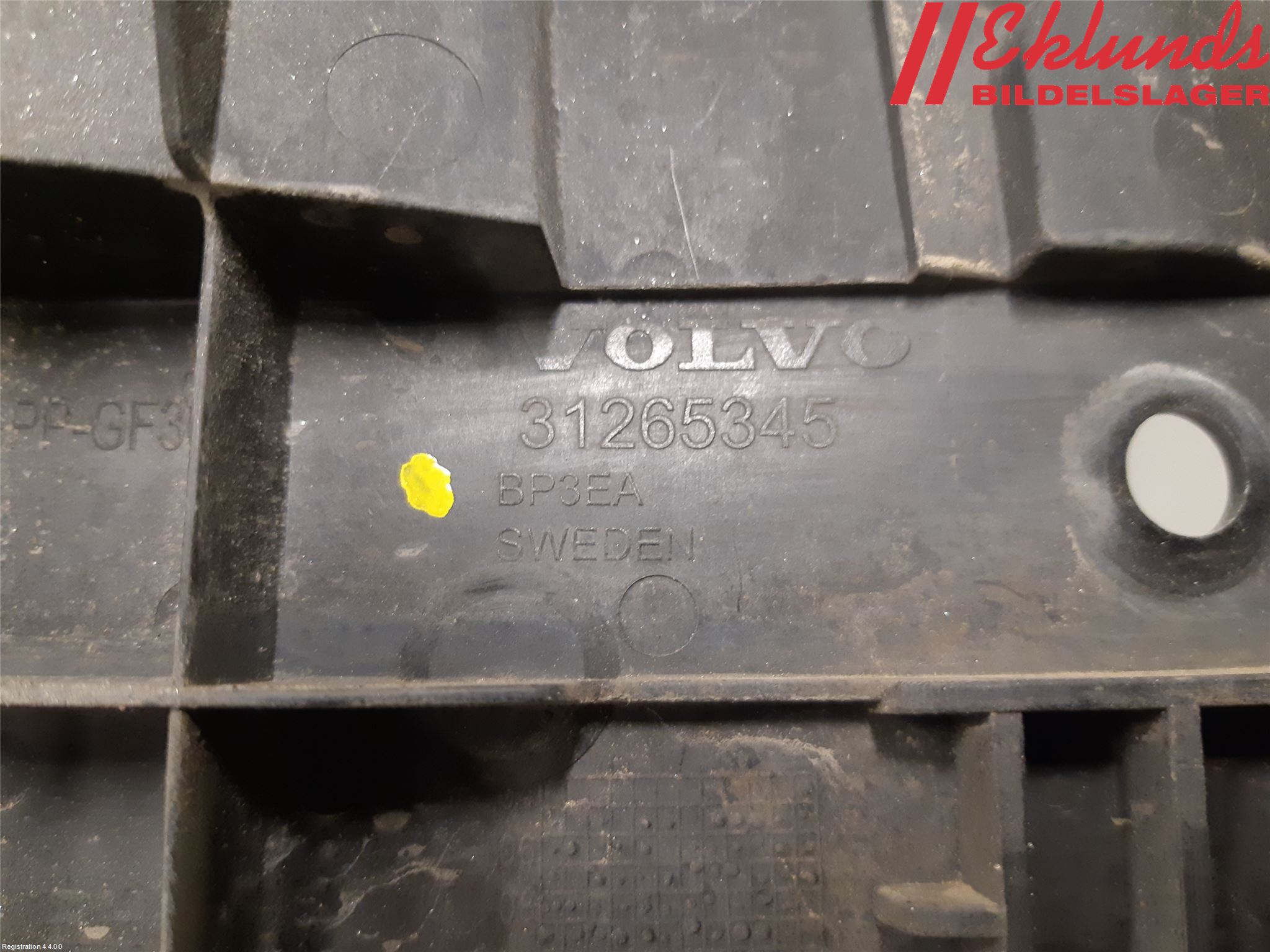 Volvo V70 08-13 Stötfångarfäste Fram Hö