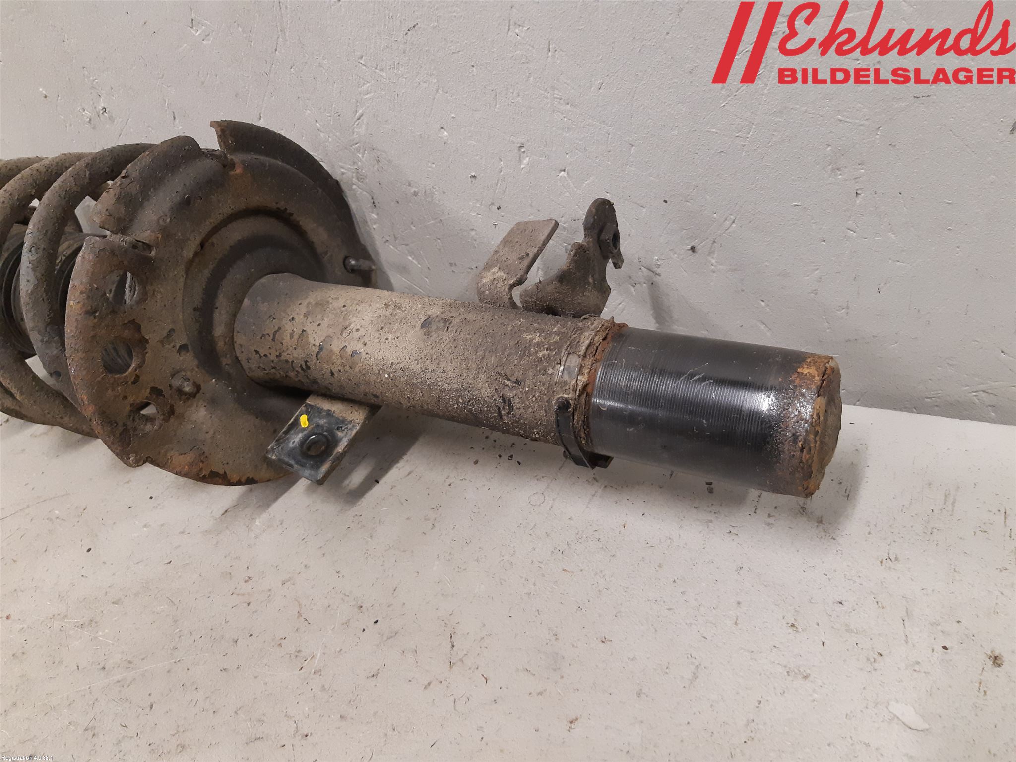 Ford FOCUS 15-18 Fjäderben Fram Höger