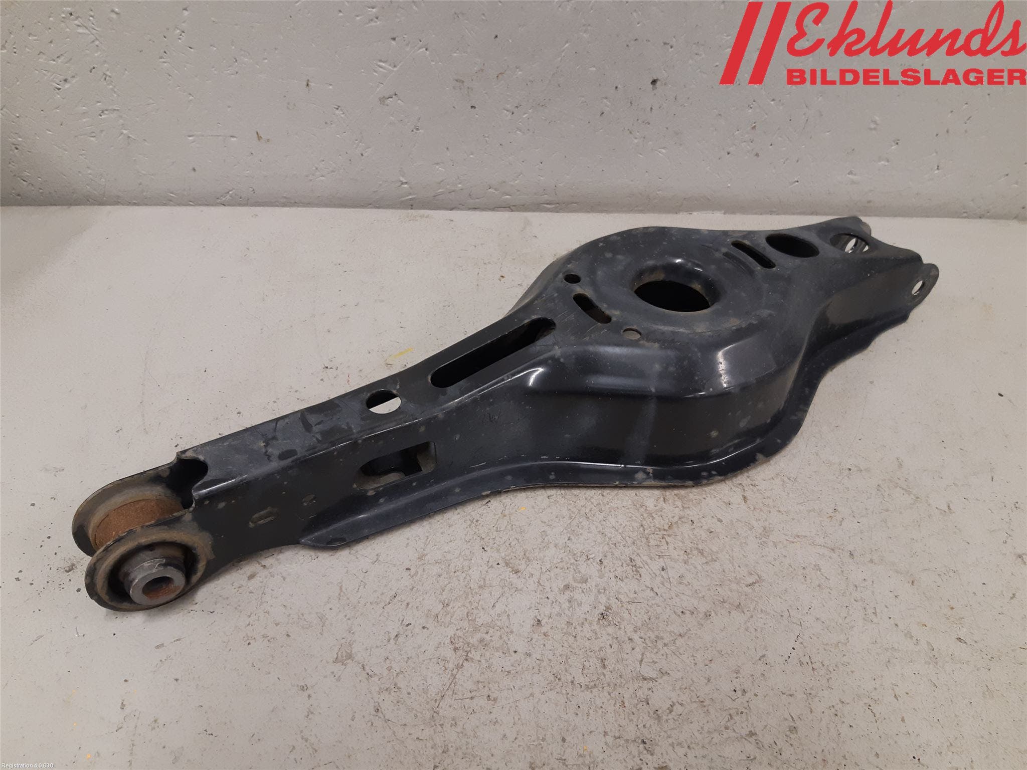 Toyota COROLLA 19- Bärarm Bak Höger