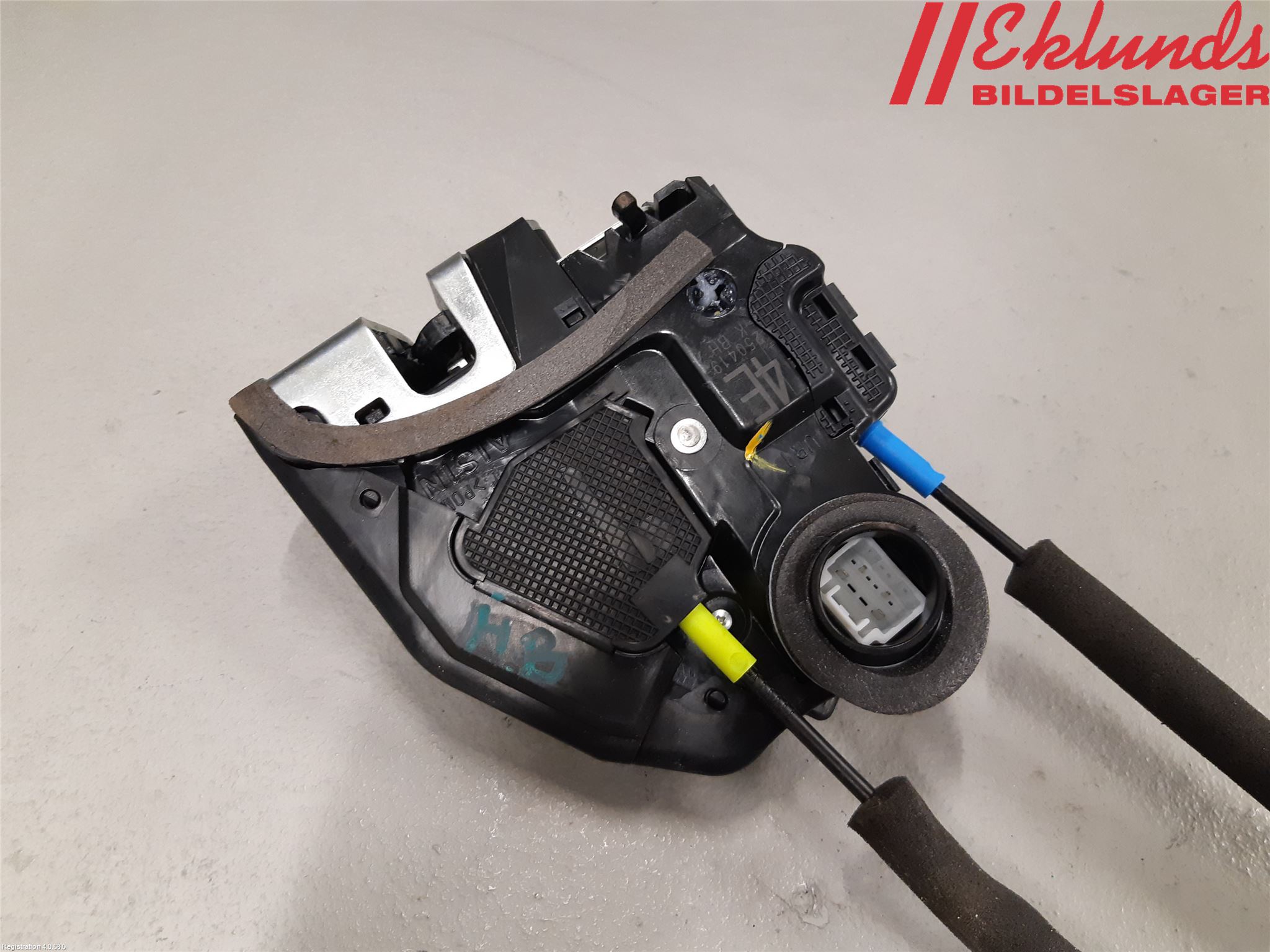 Toyota COROLLA 19- Låskista-Dörrlås