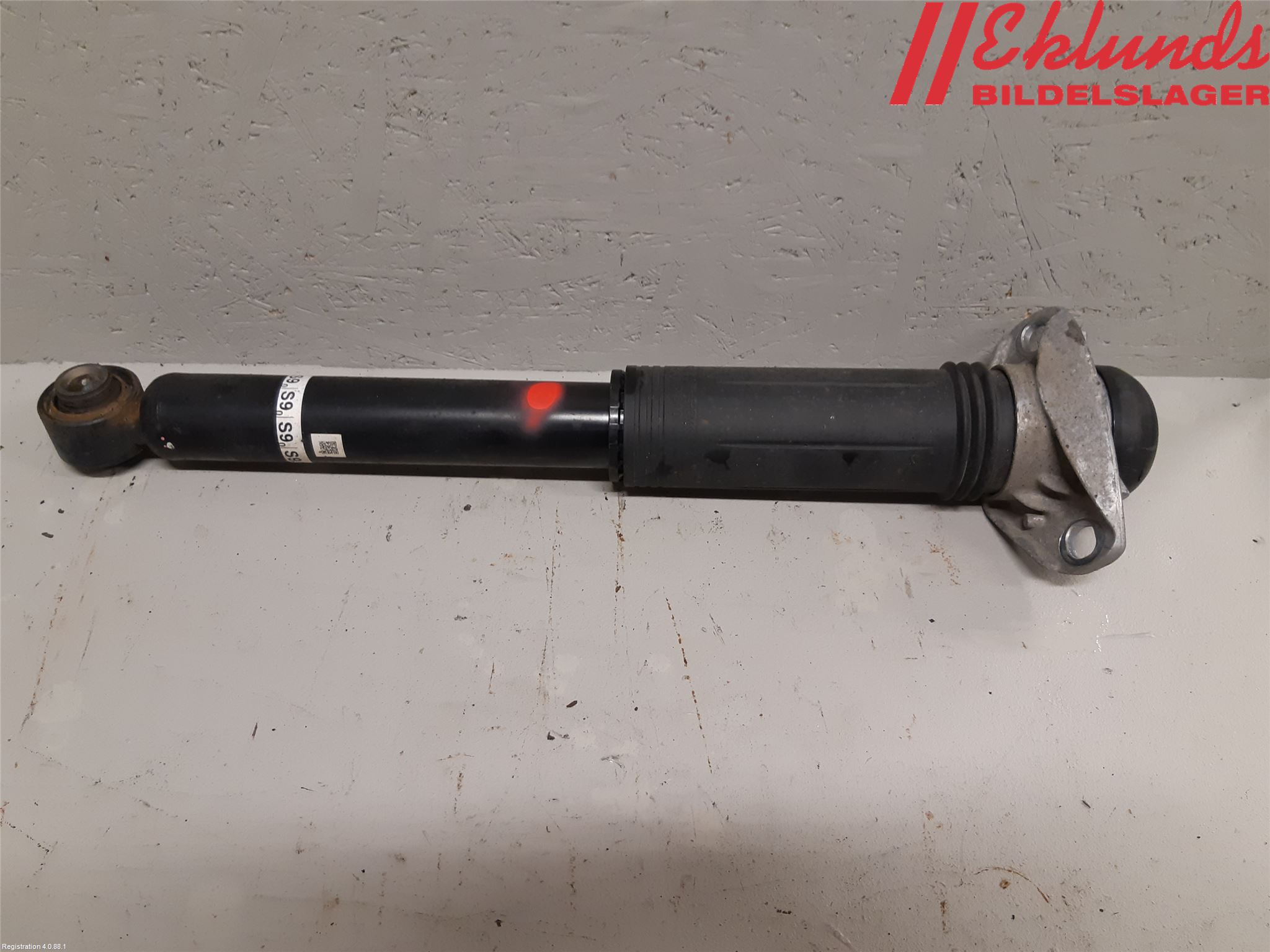 Toyota COROLLA 19- Stötdämpare Bak