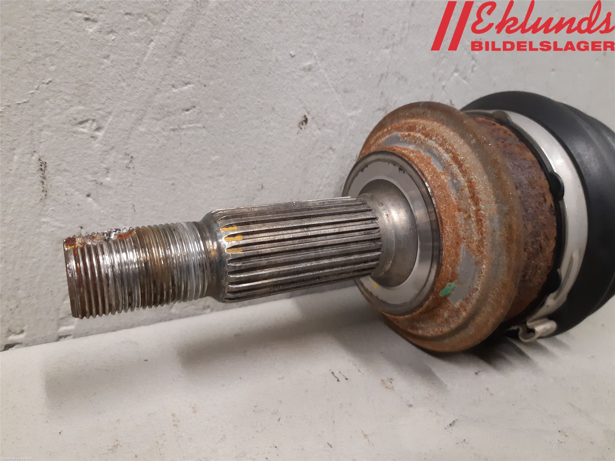 Toyota YARIS XP130 15-20 Drivaxel Fram Vänster