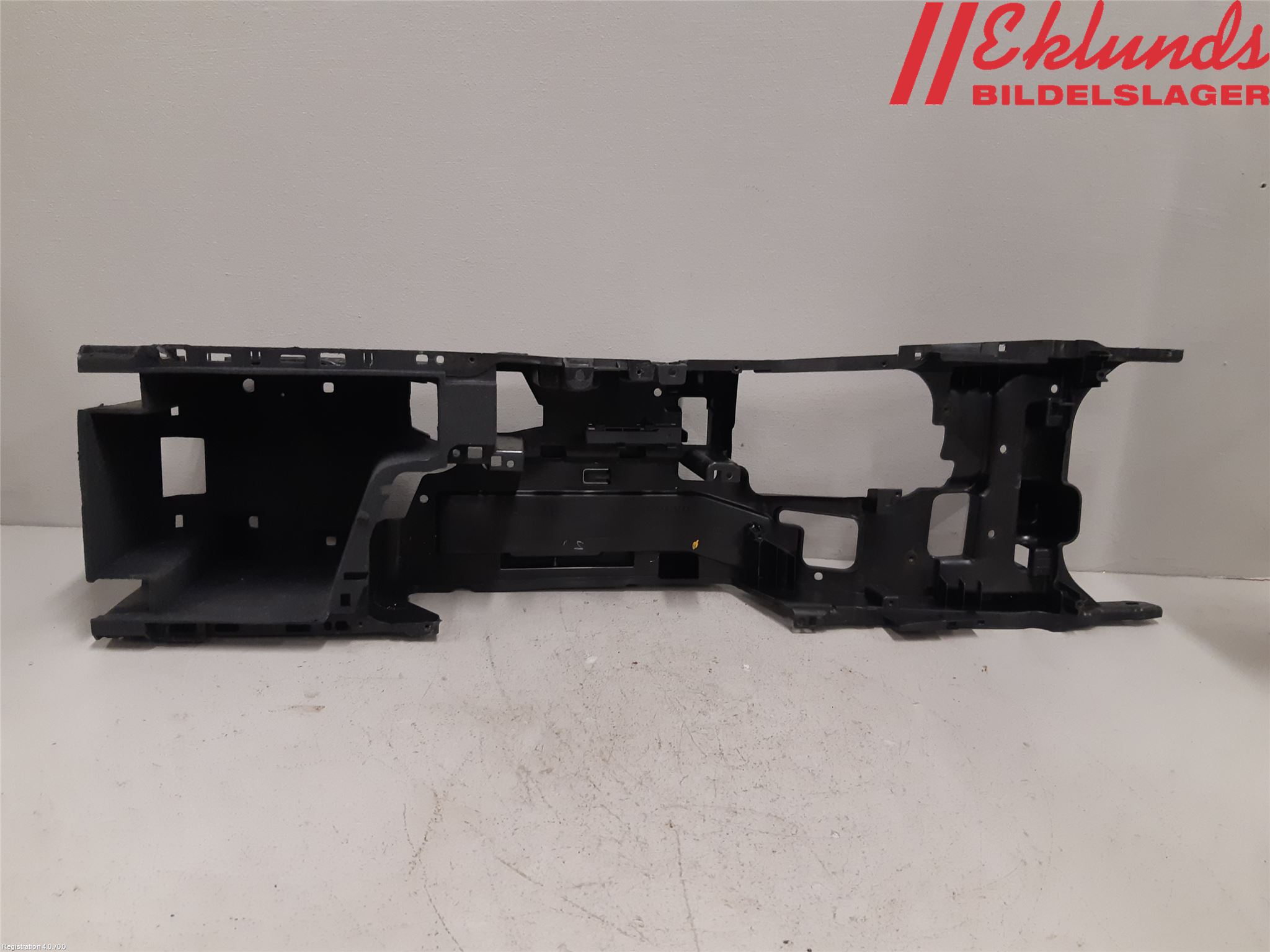 Volvo V90 17->> Inredning Armstöd