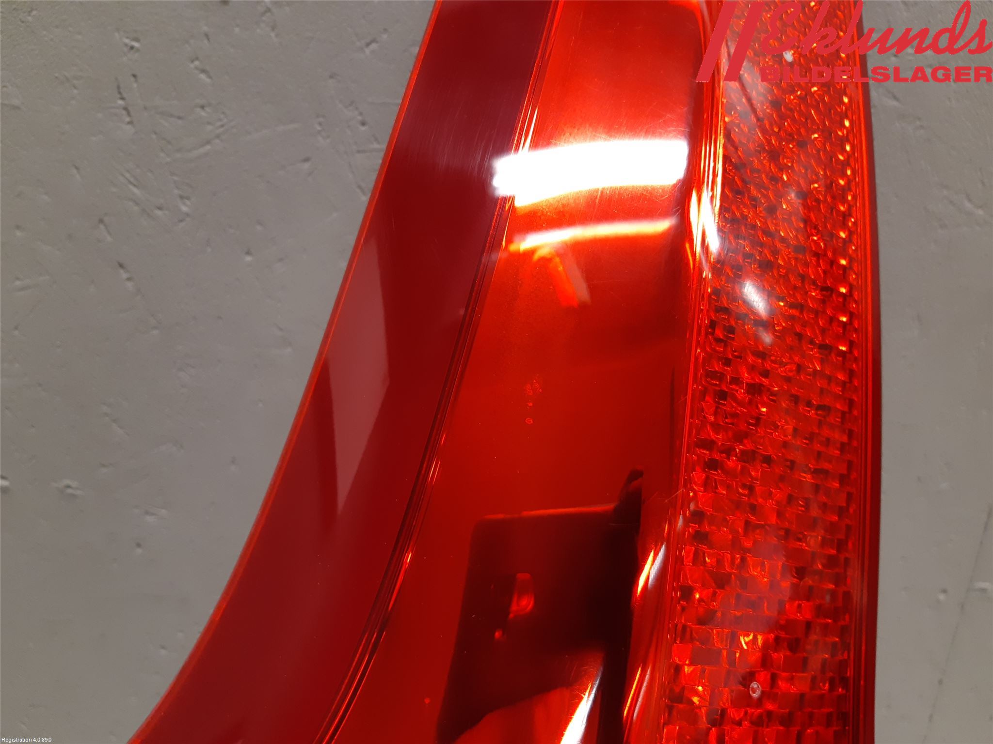 Volvo XC70 08-13 Bakljus Lucka Vä