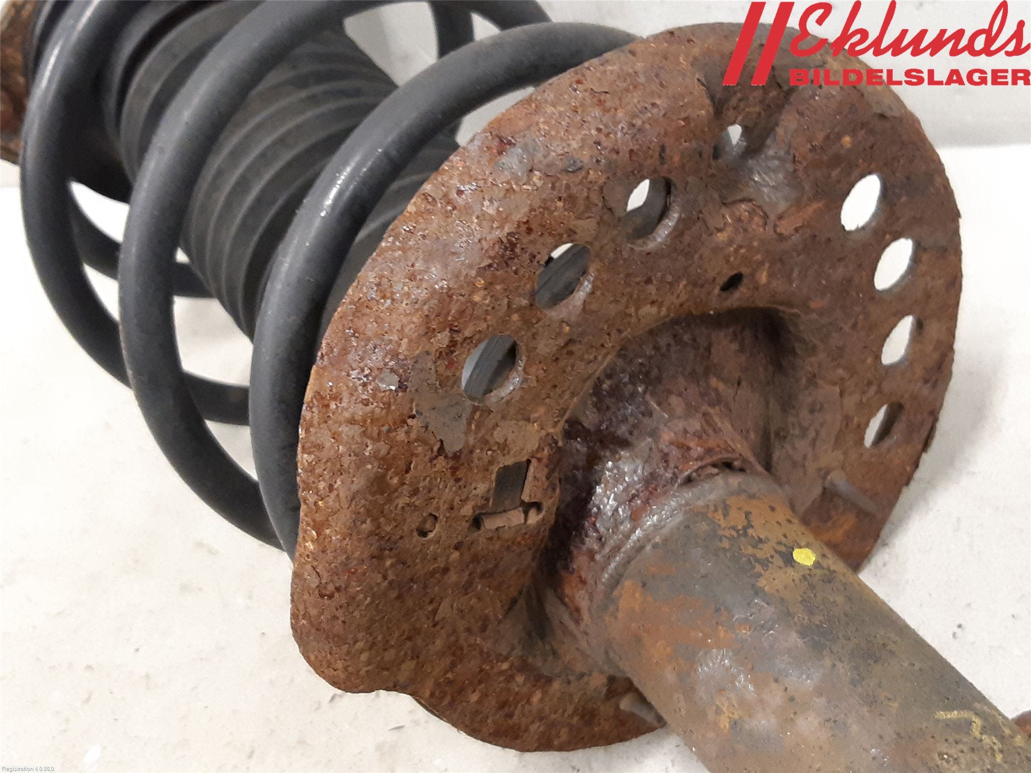 Hyundai i40 08-15 Fjäderben Fram Höger