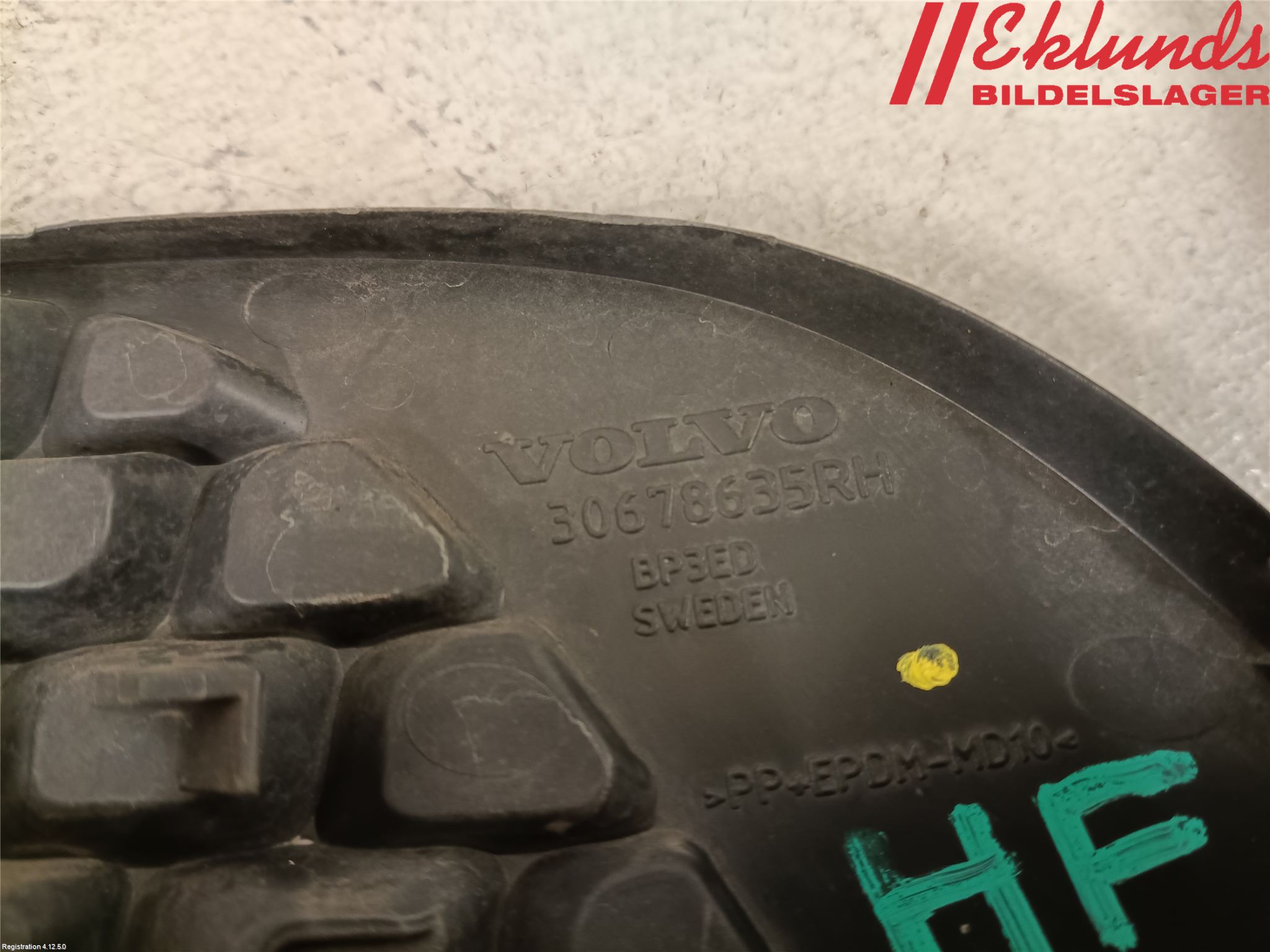 Volvo V70 08-13 Grilldel Höger