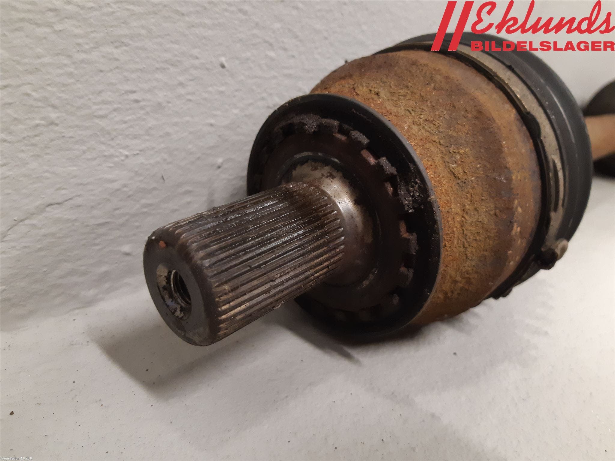 Volvo V70 08-13 Drivaxel Fram Höger