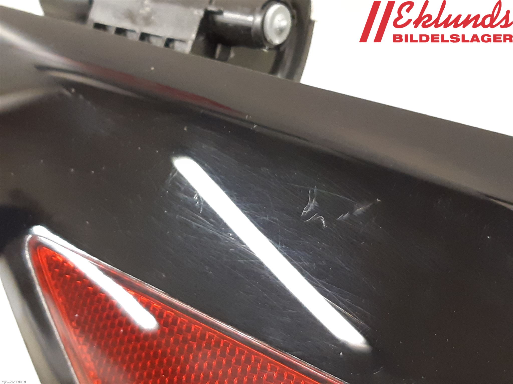 Tesla MODEL Y 21- Tanklucka