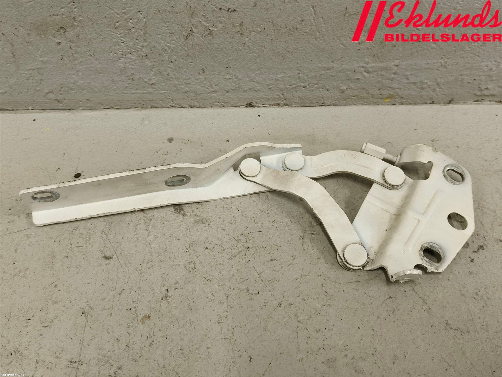 Volkswagen VW PASSAT 11-14 Huvgångjärn