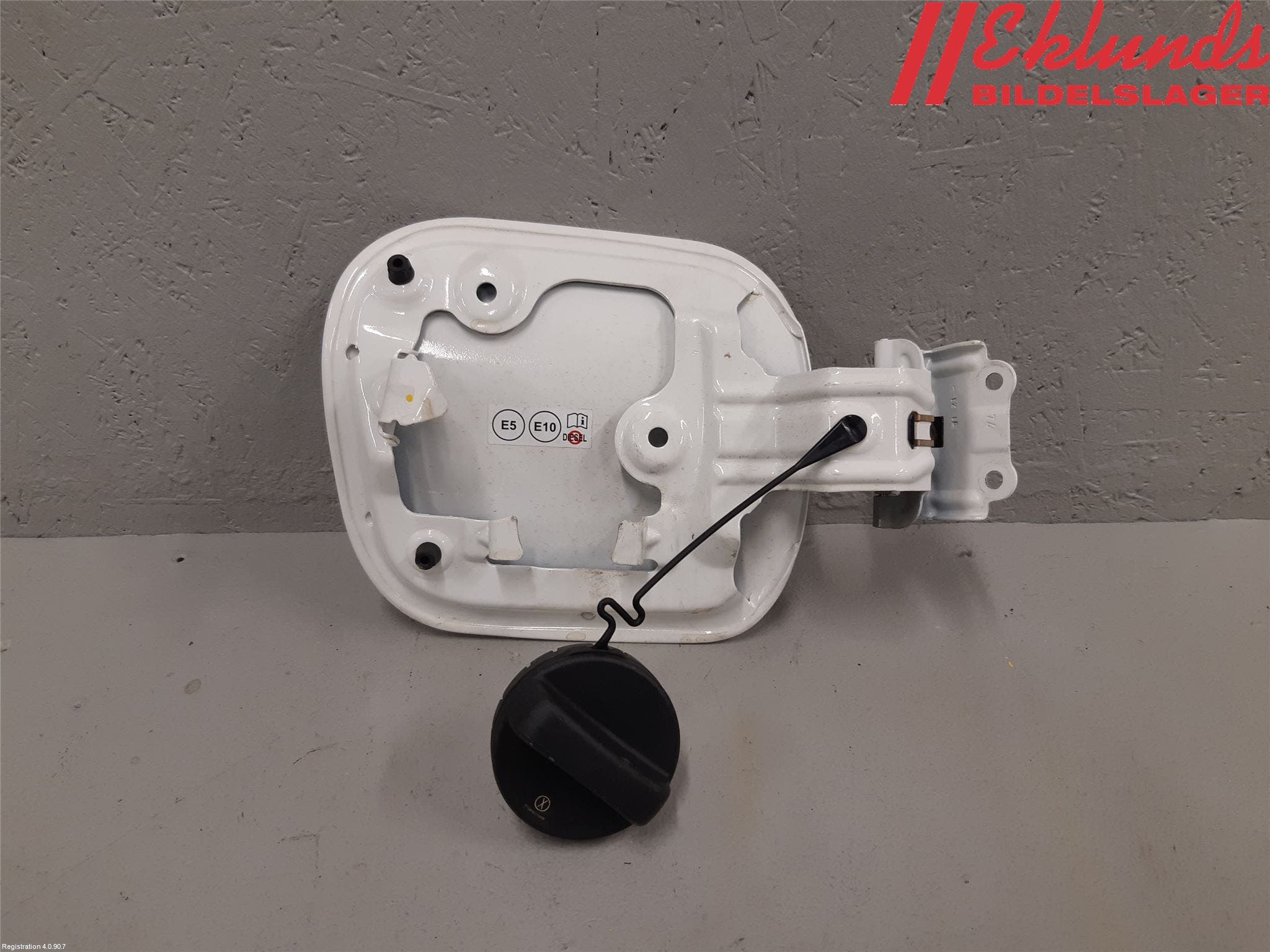 Toyota C-HR 16-23 Tanklucka