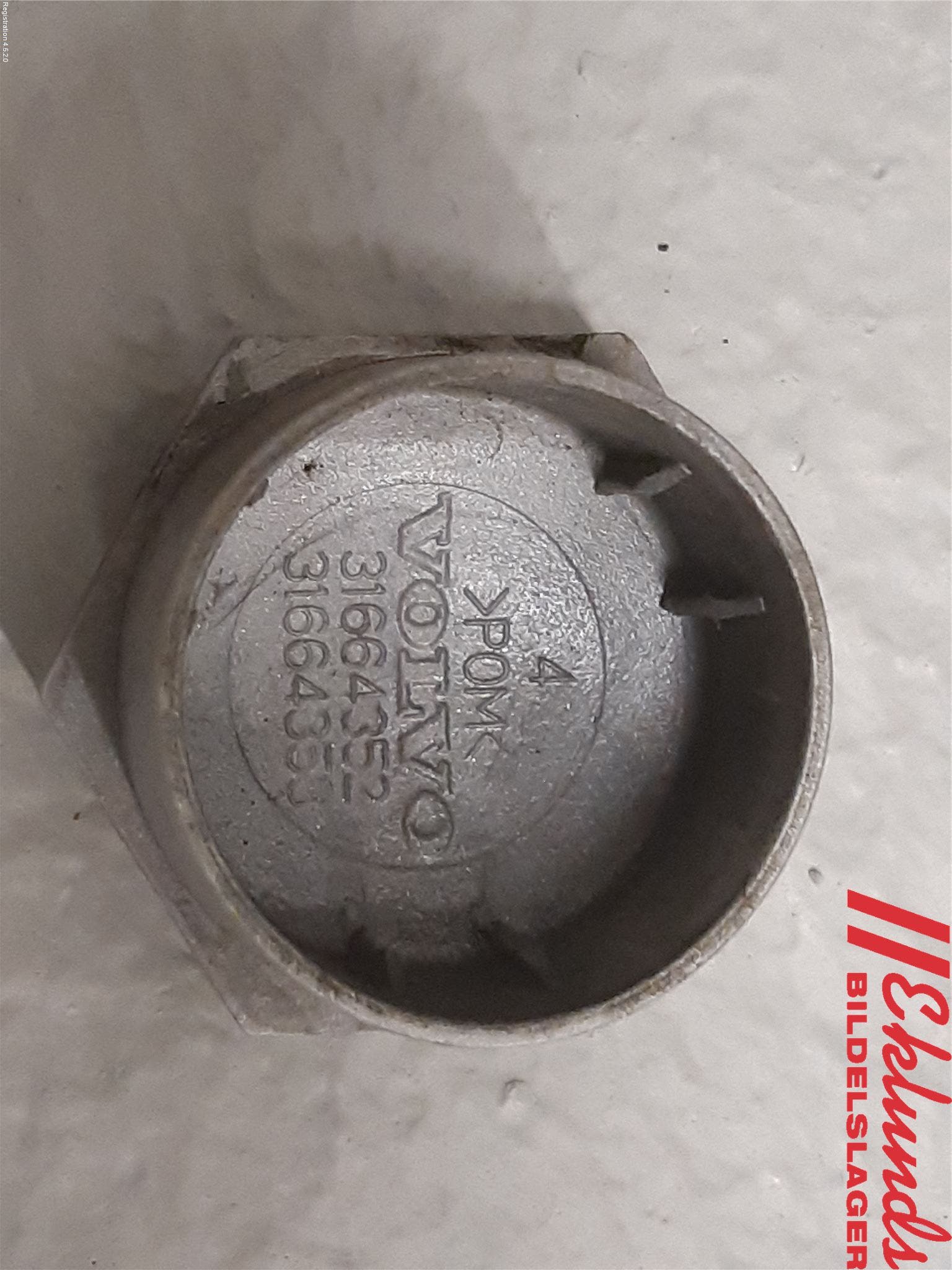 Volvo V90 17->> Hjulmutter-Bult-Sats