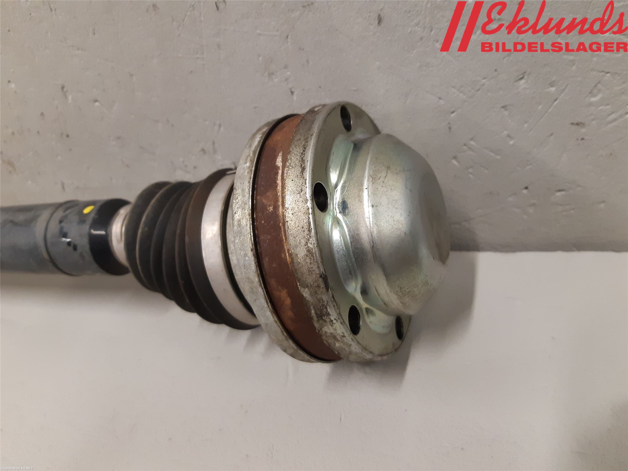 Volkswagen VW PASSAT 15-19 Drivaxel Fram Höger