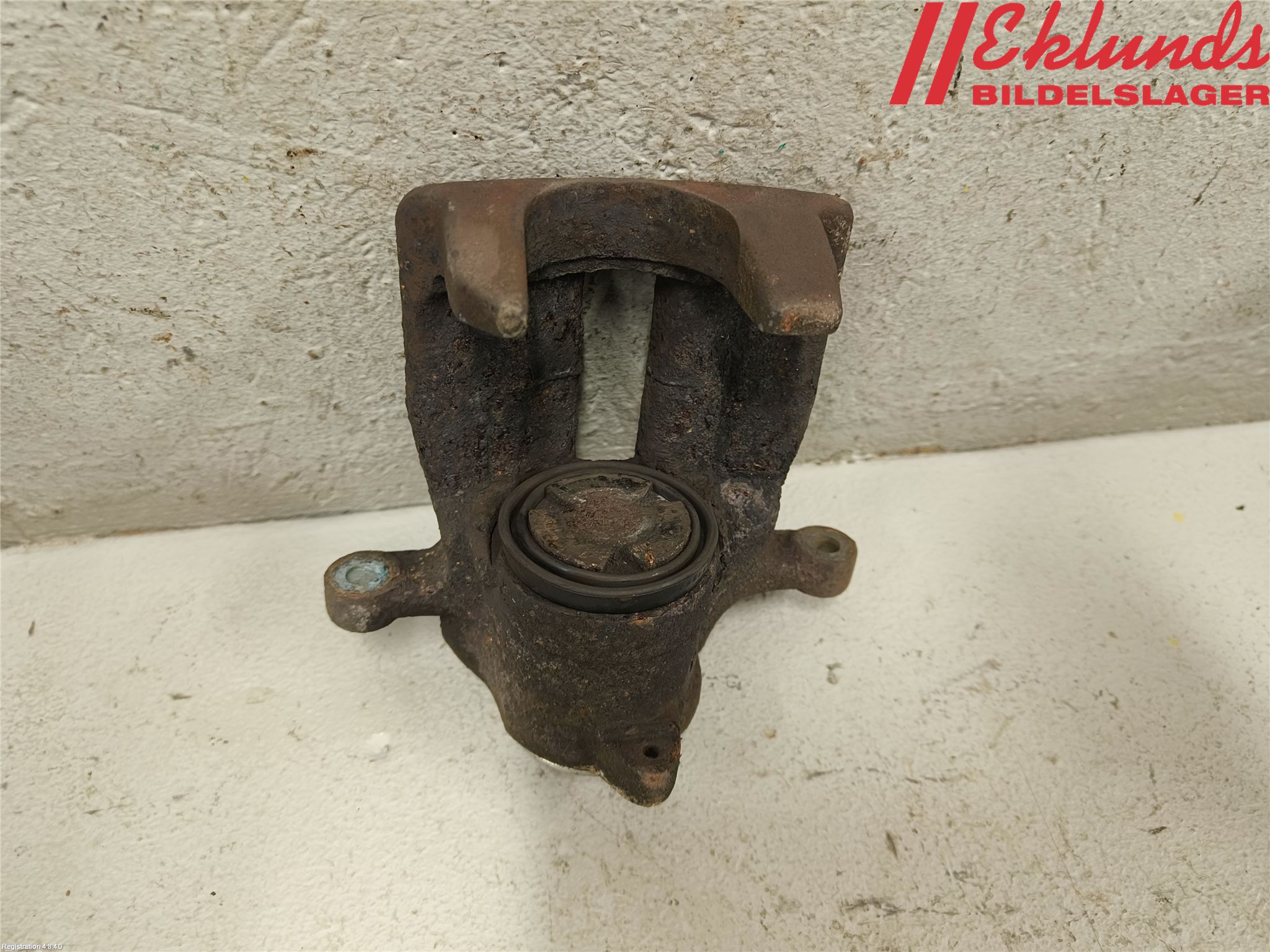 Volvo XC70 14-16 Bromsok Bak Vänster