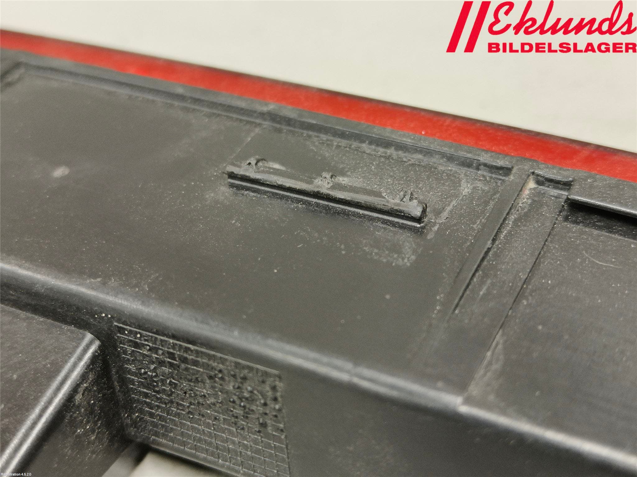 BMW X1 F48 15-22 Bromsljus Bakruta