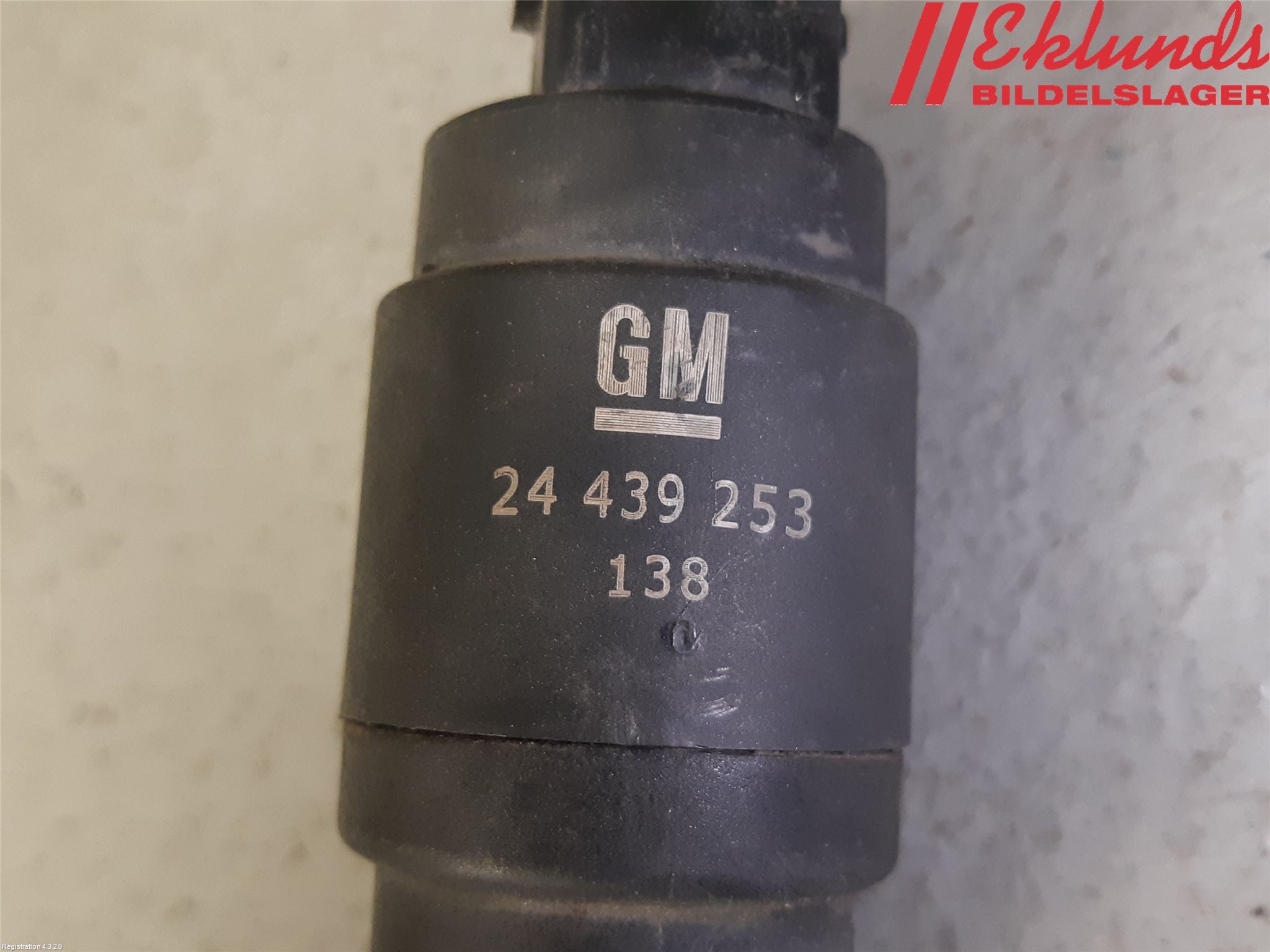 Saab 9-5     06-10 Spolarpump Baklucka