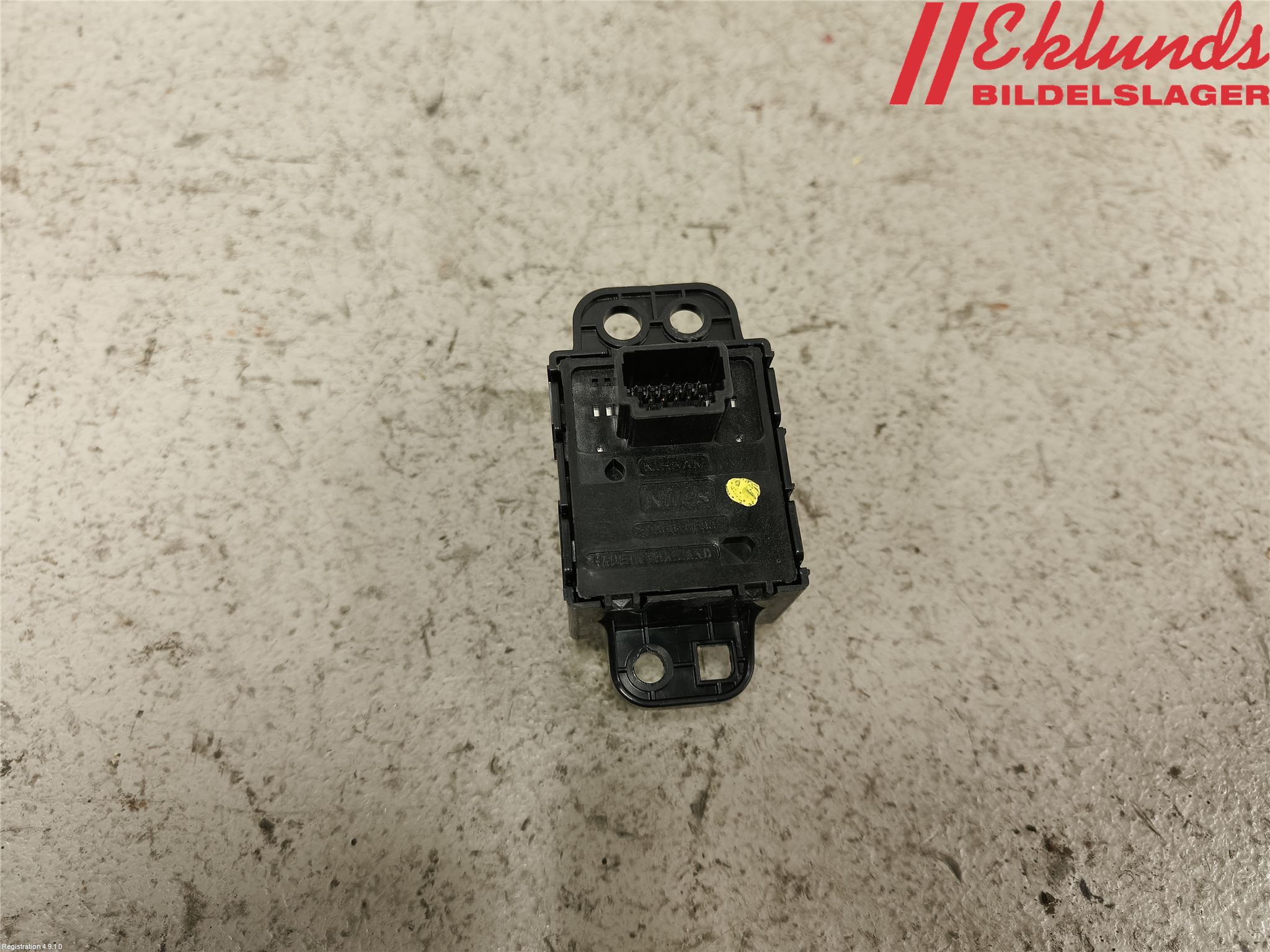 Nissan QASHQAI 14-17 Strömställare Parkeringsbroms