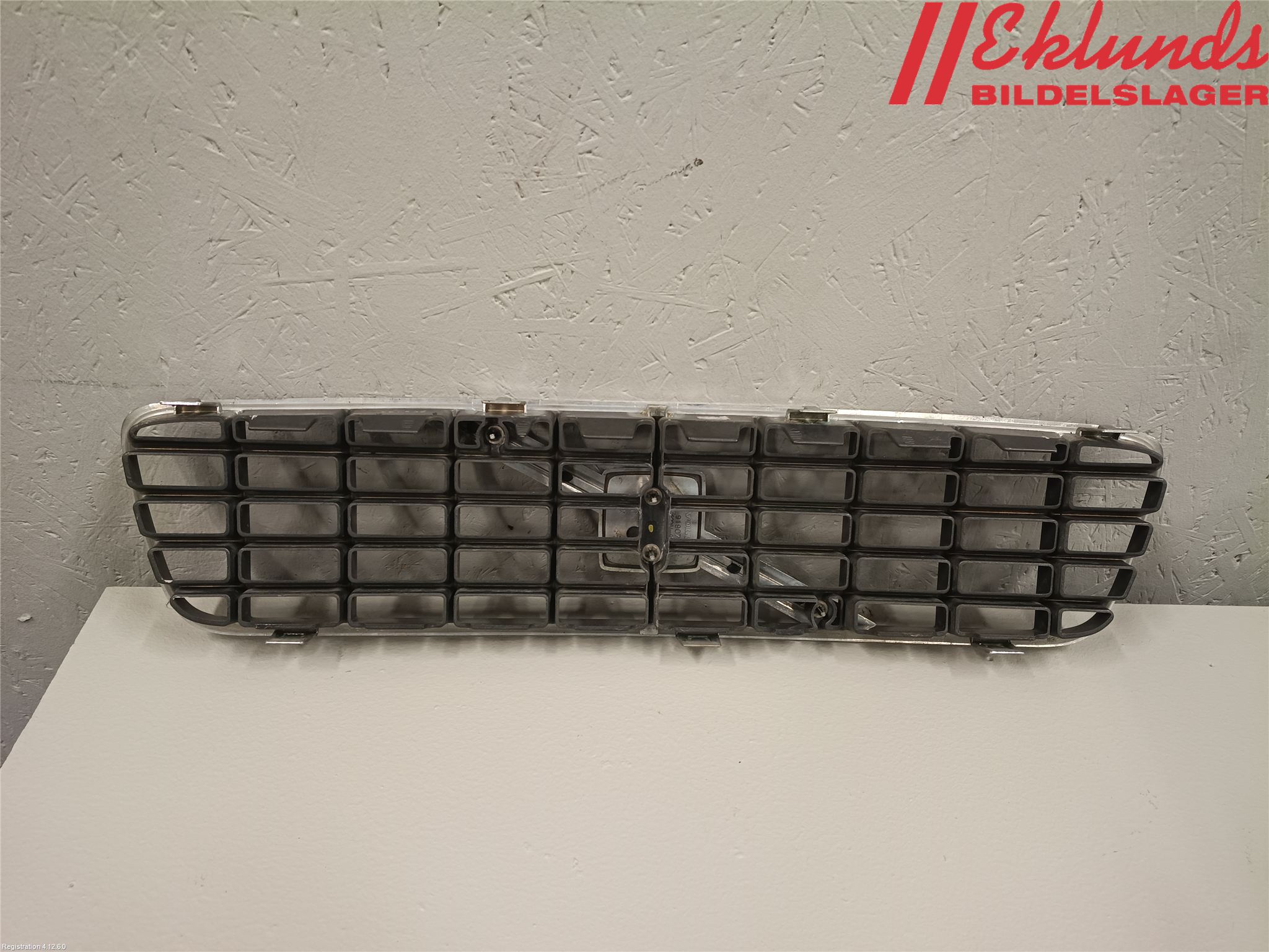 Volvo S60 01-04 Grill Komp