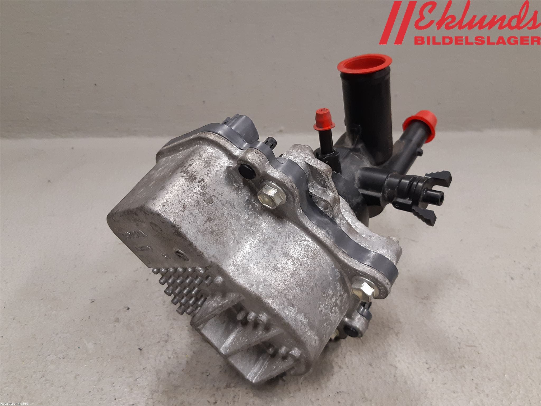 Toyota YARIS XP130 15-20 Vattenpump