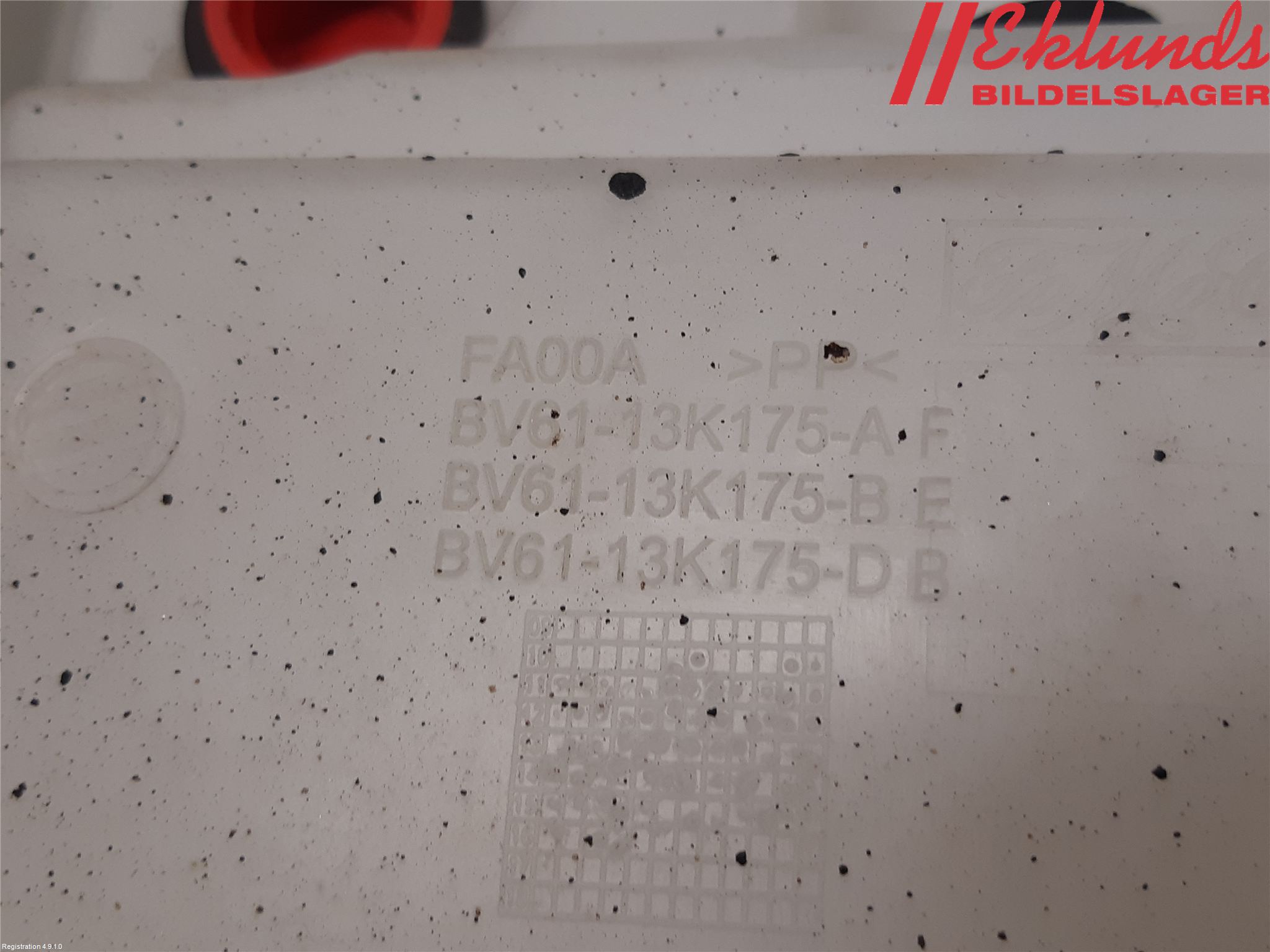 Ford FOCUS 15-18 Spolartank Vindruta-Strål