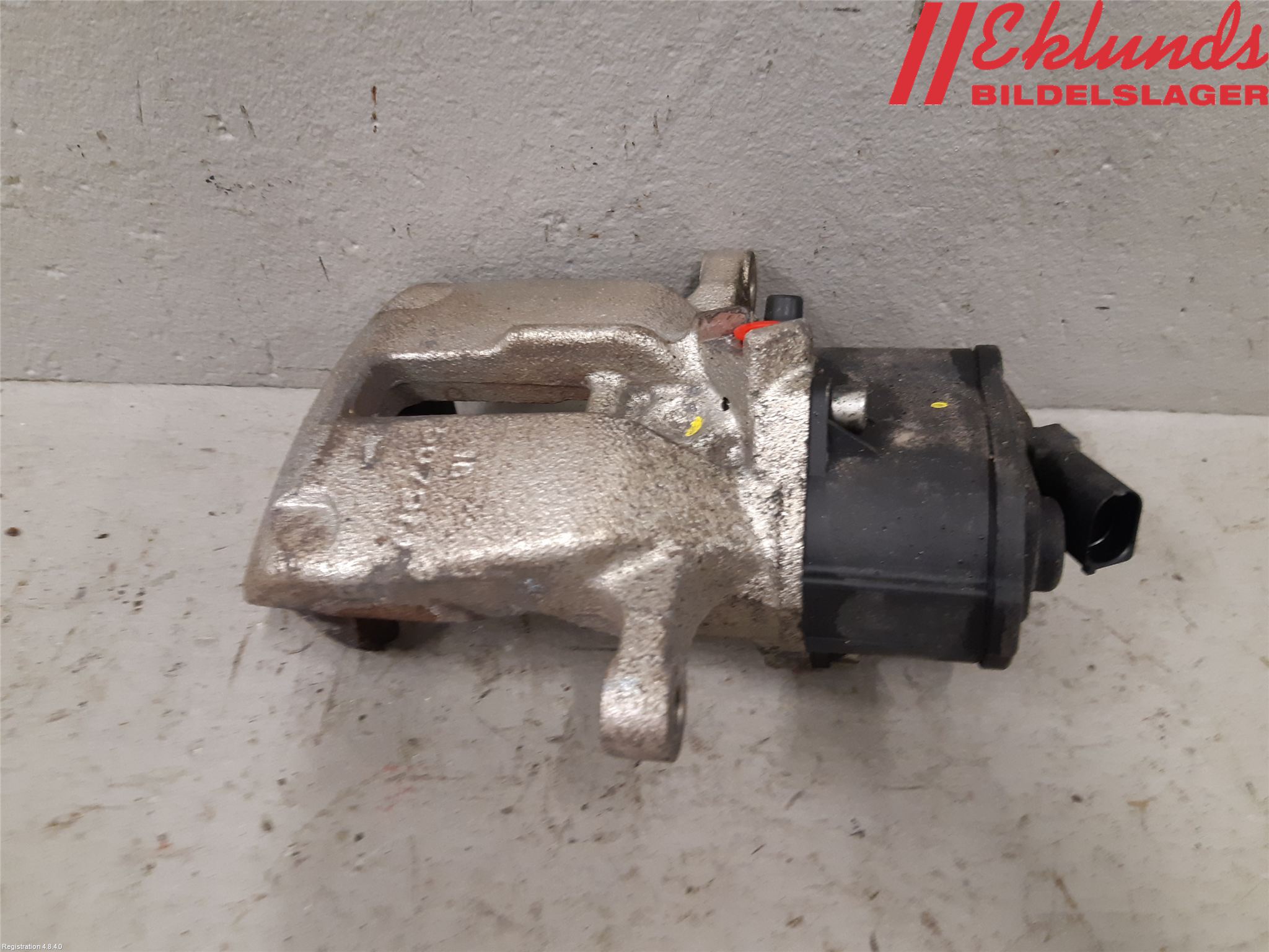 Volkswagen VW PASSAT 11-14 Bromsok Bak Höger
