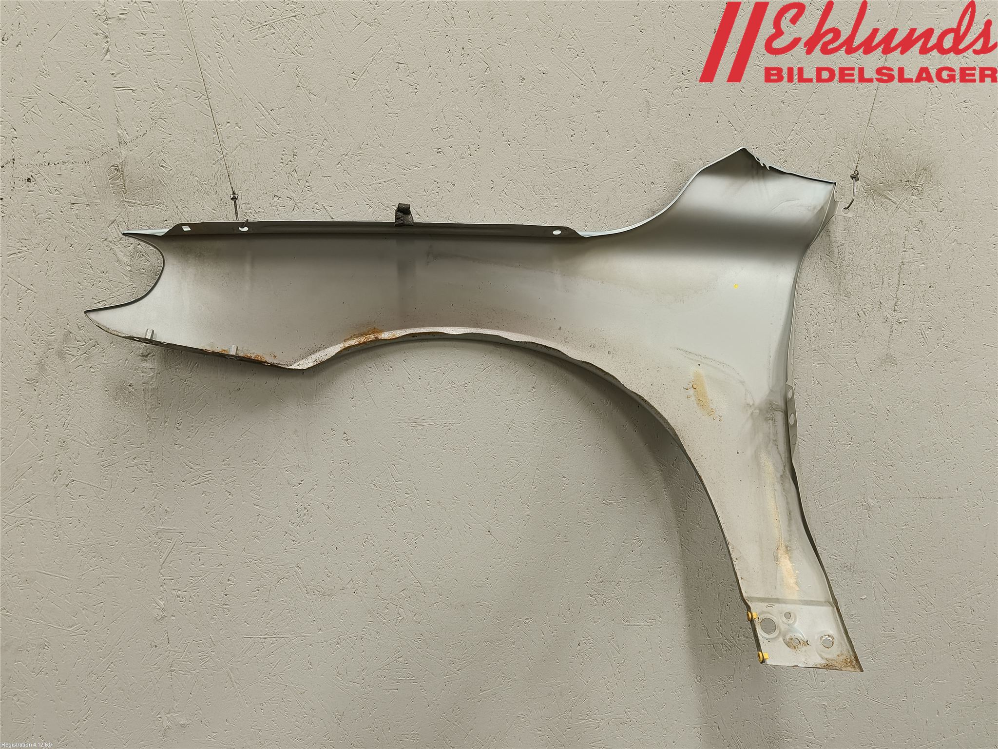 Volvo V70 08-13 Skärm Fram Höger