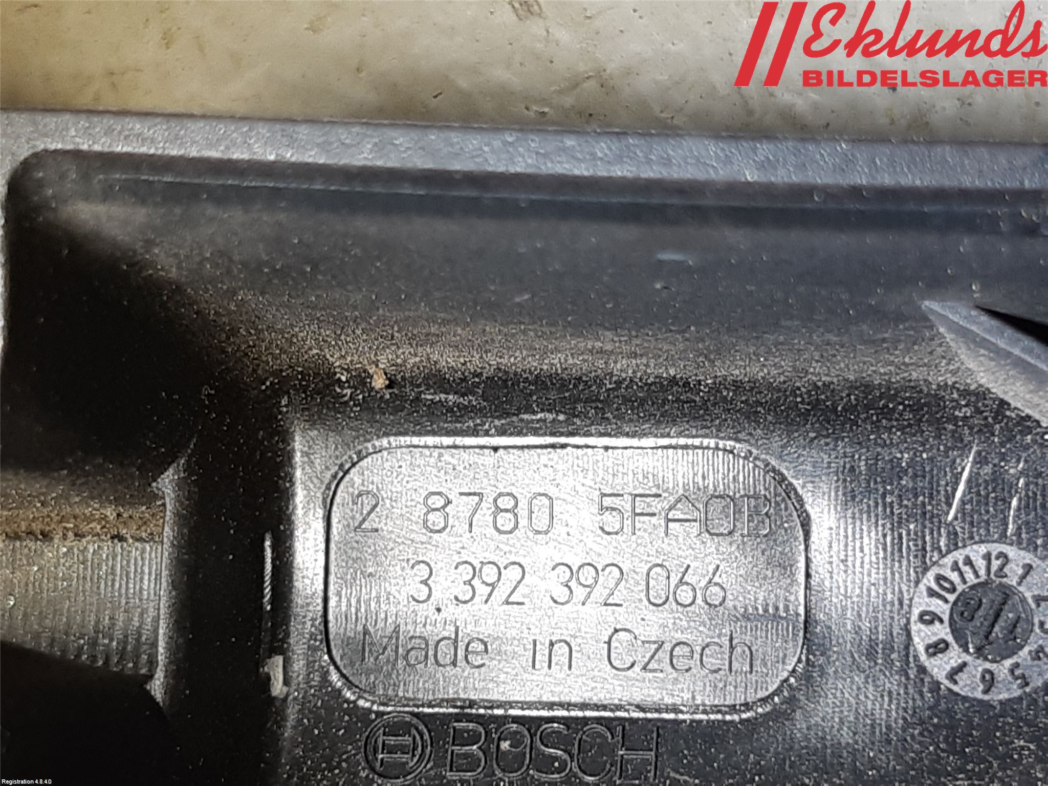 Nissan MICRA 17- Torkararm-Bakruta