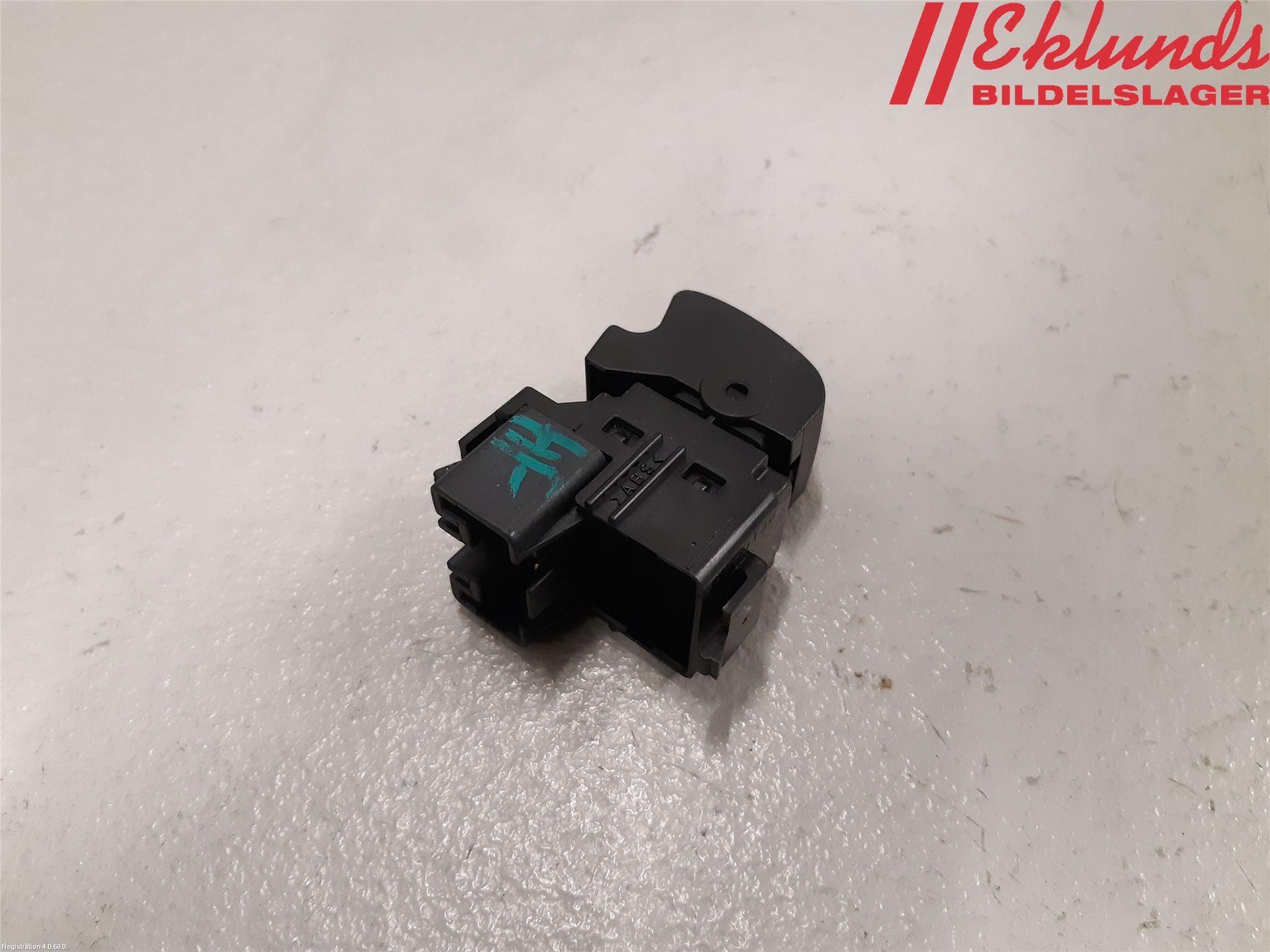 Isuzu D-MAX Strömställare Elhiss