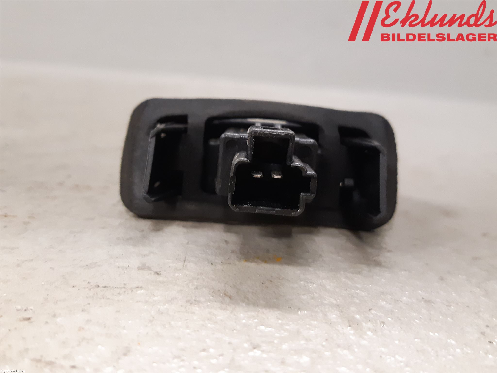 Toyota VERSO-S 11-16 Skylt Belysning