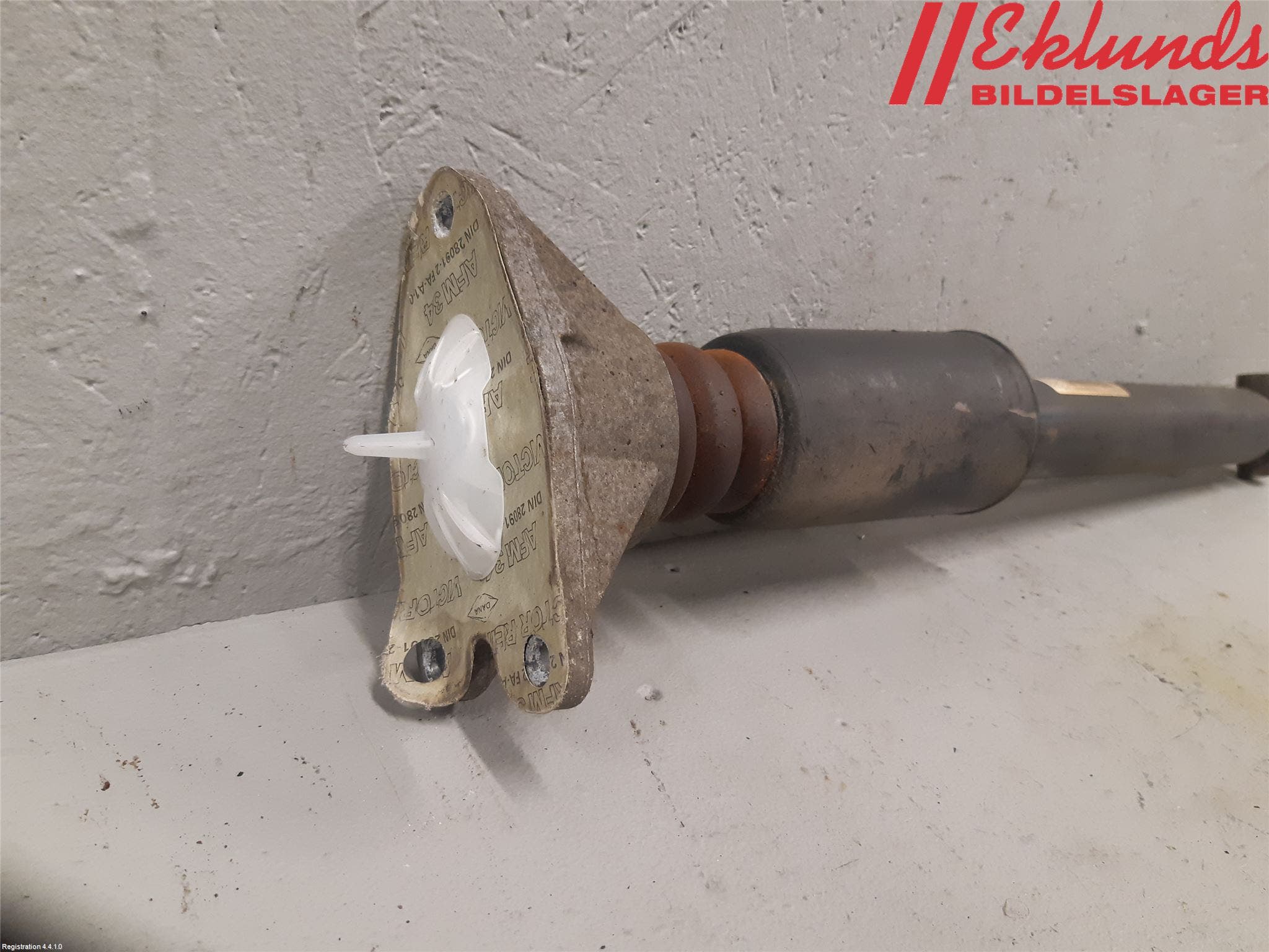 BMW 3 F30/F31/F80 12-19 Stötdämpare Bak