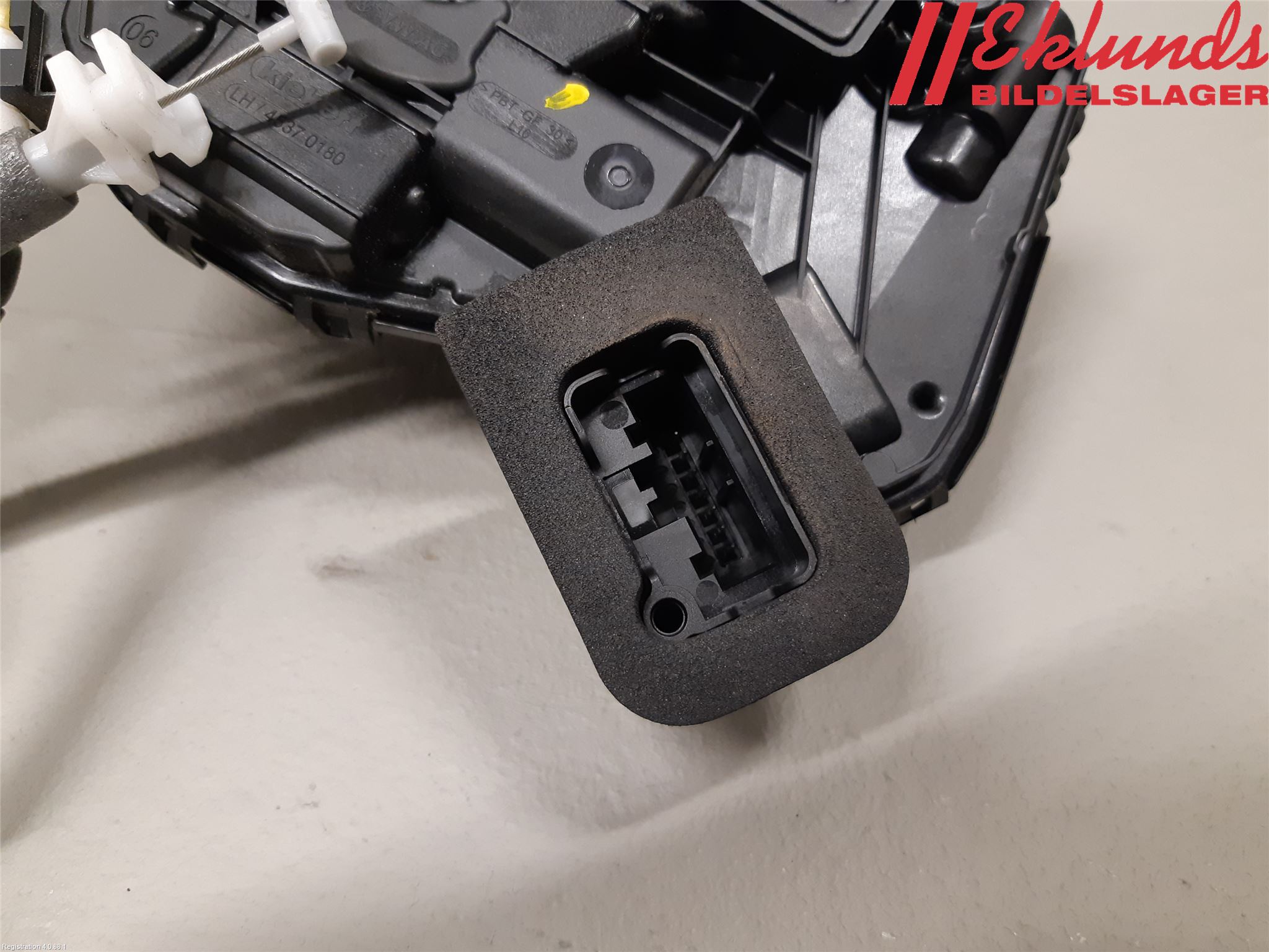 Skoda KAROQ 18- Låskista-Dörrlås