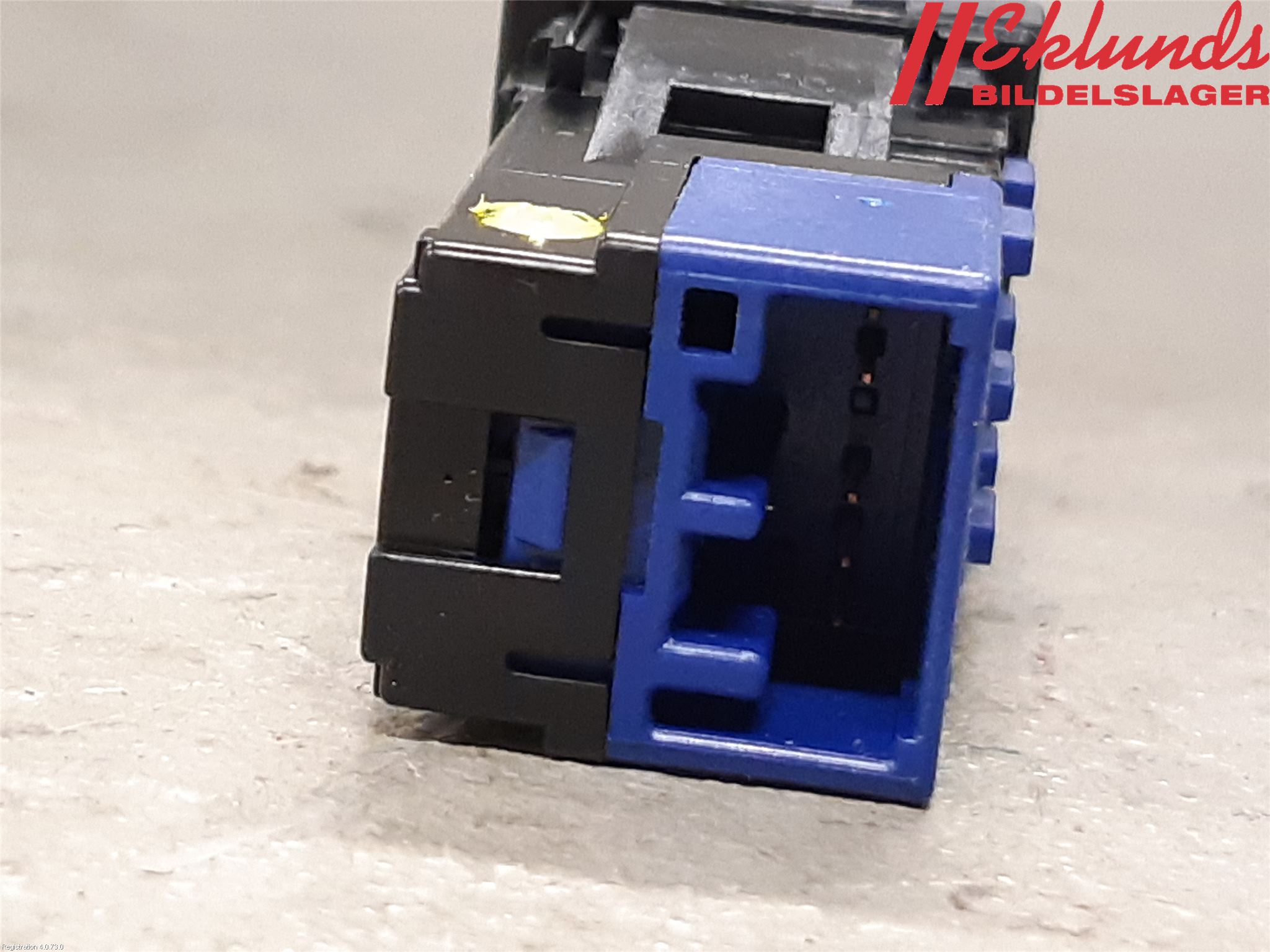 Toyota COROLLA 19- Strömställare Övrigt