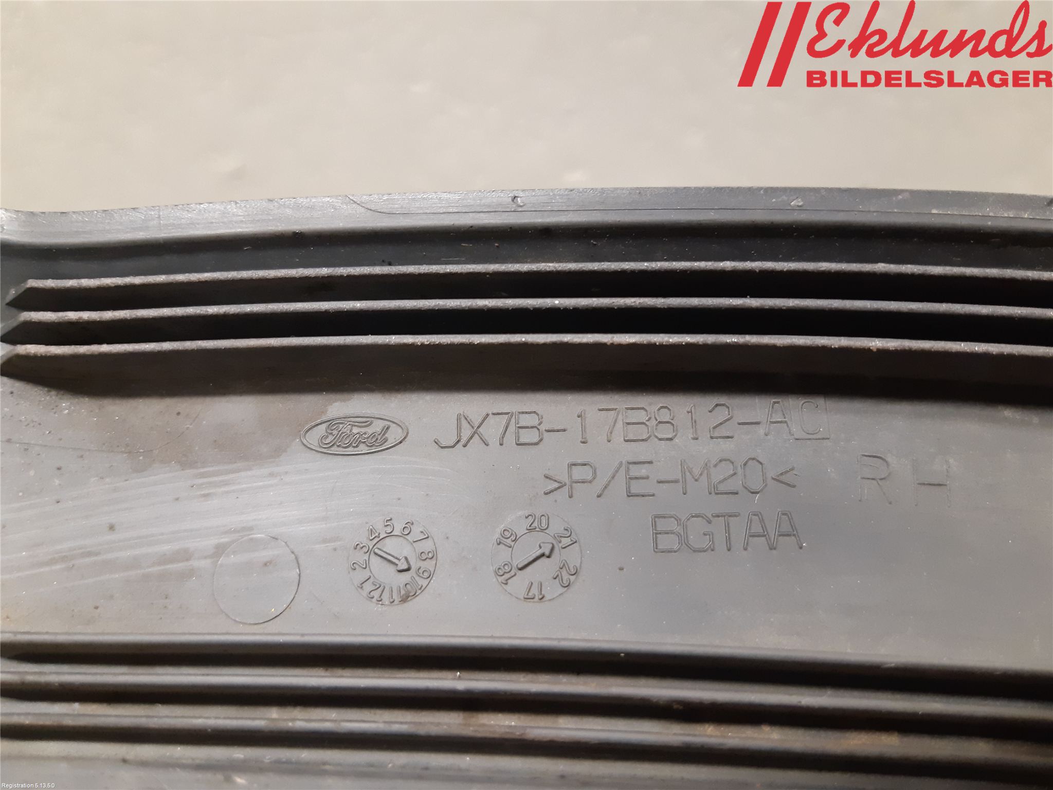 Ford FOCUS 19- Stöt Utfyllnad-List-Grill