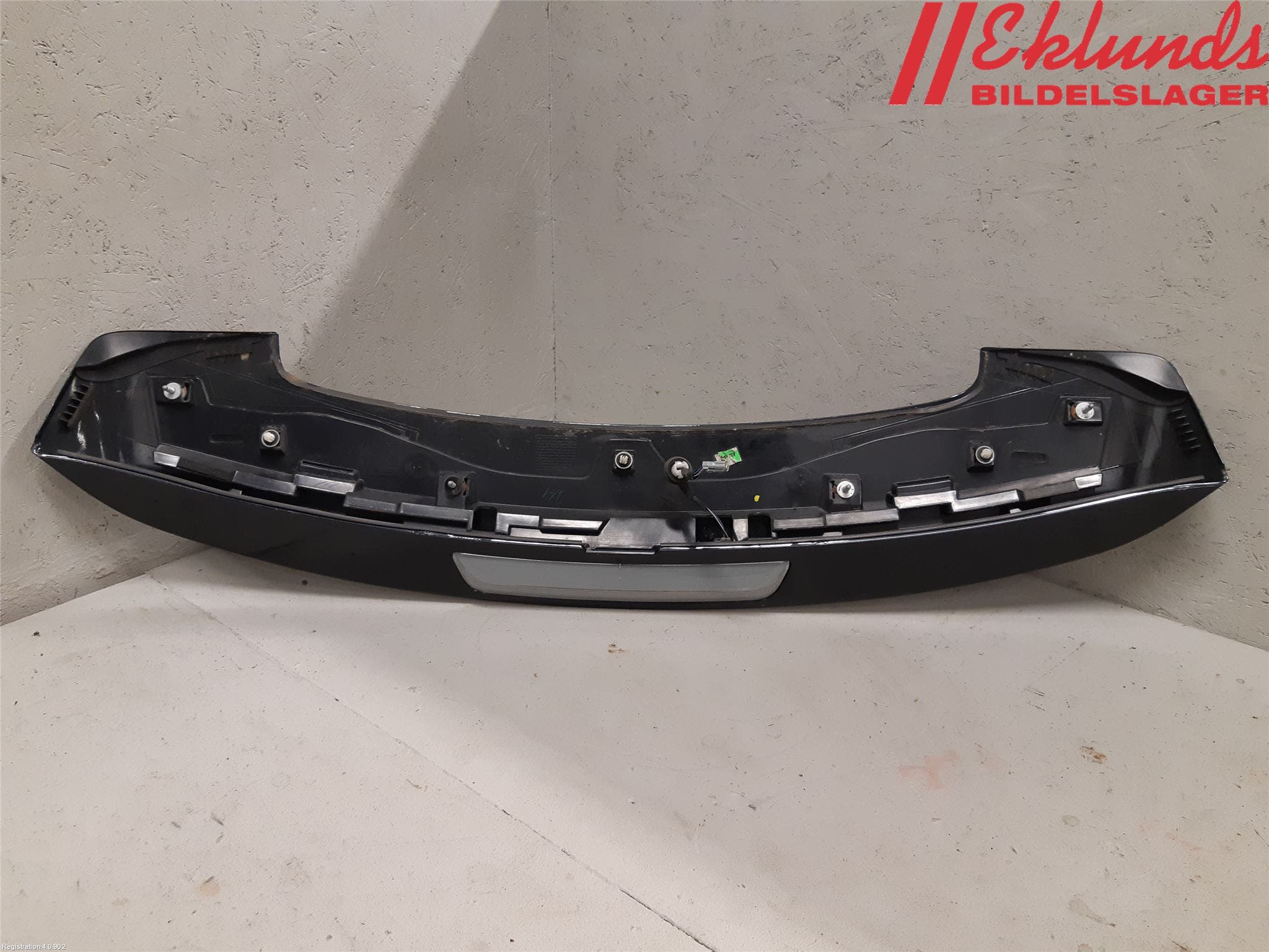 Toyota AVENSIS 09-15 Spoiler Baklucka