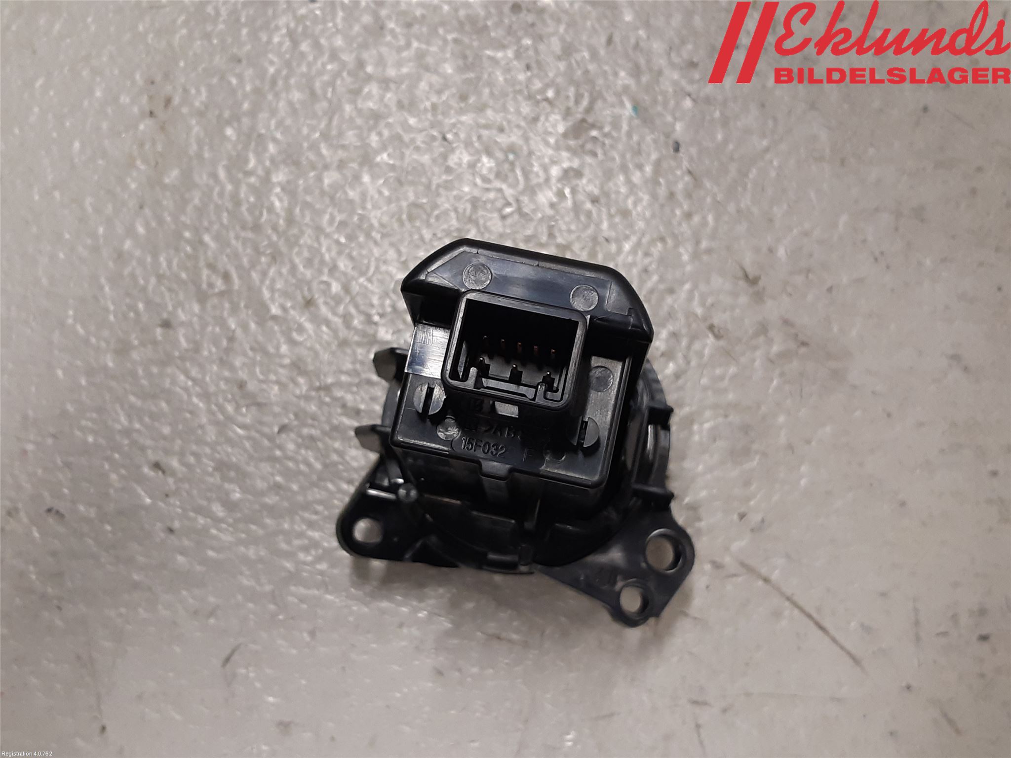 Lexus UX/300e 19- Startknapp Personbil