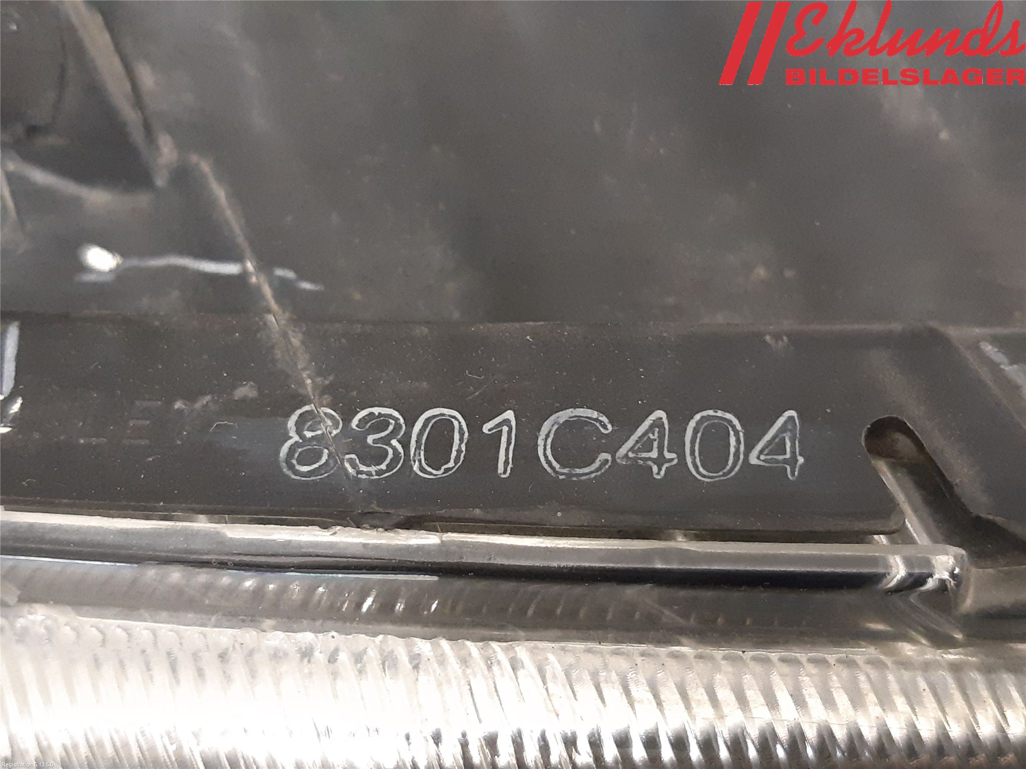 Mitsubishi L200 06-15 Strålkastare Höger