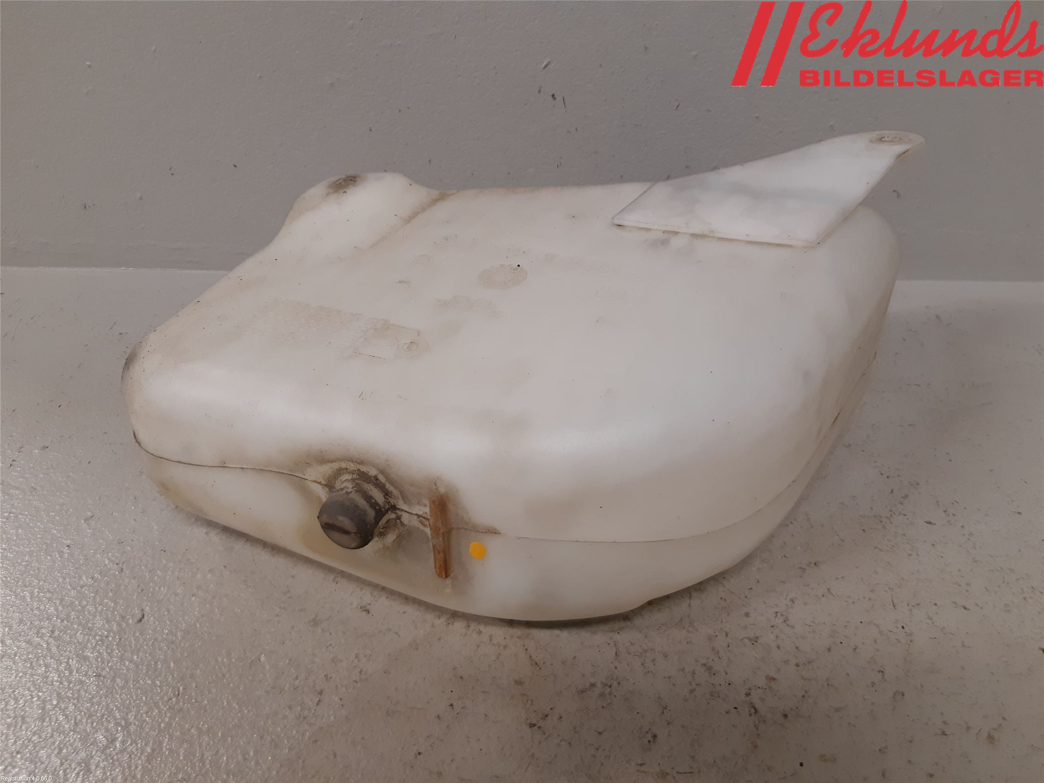 Mercedes-Benz MB VITO/VIANO (W639) 04-14 Spolartank Vindruta
