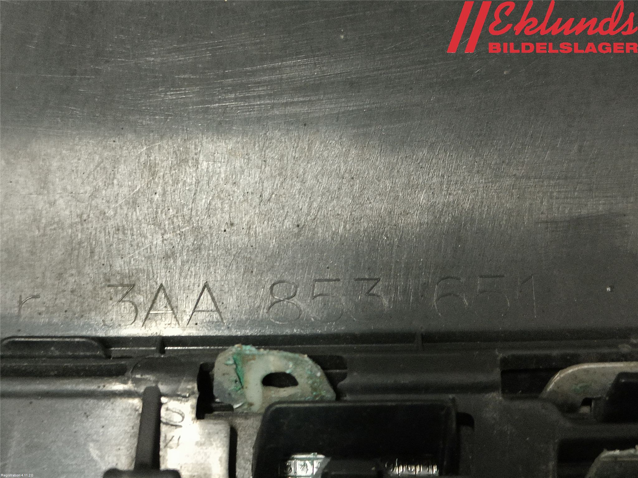 Volkswagen VW PASSAT 11-14 Grill Komp