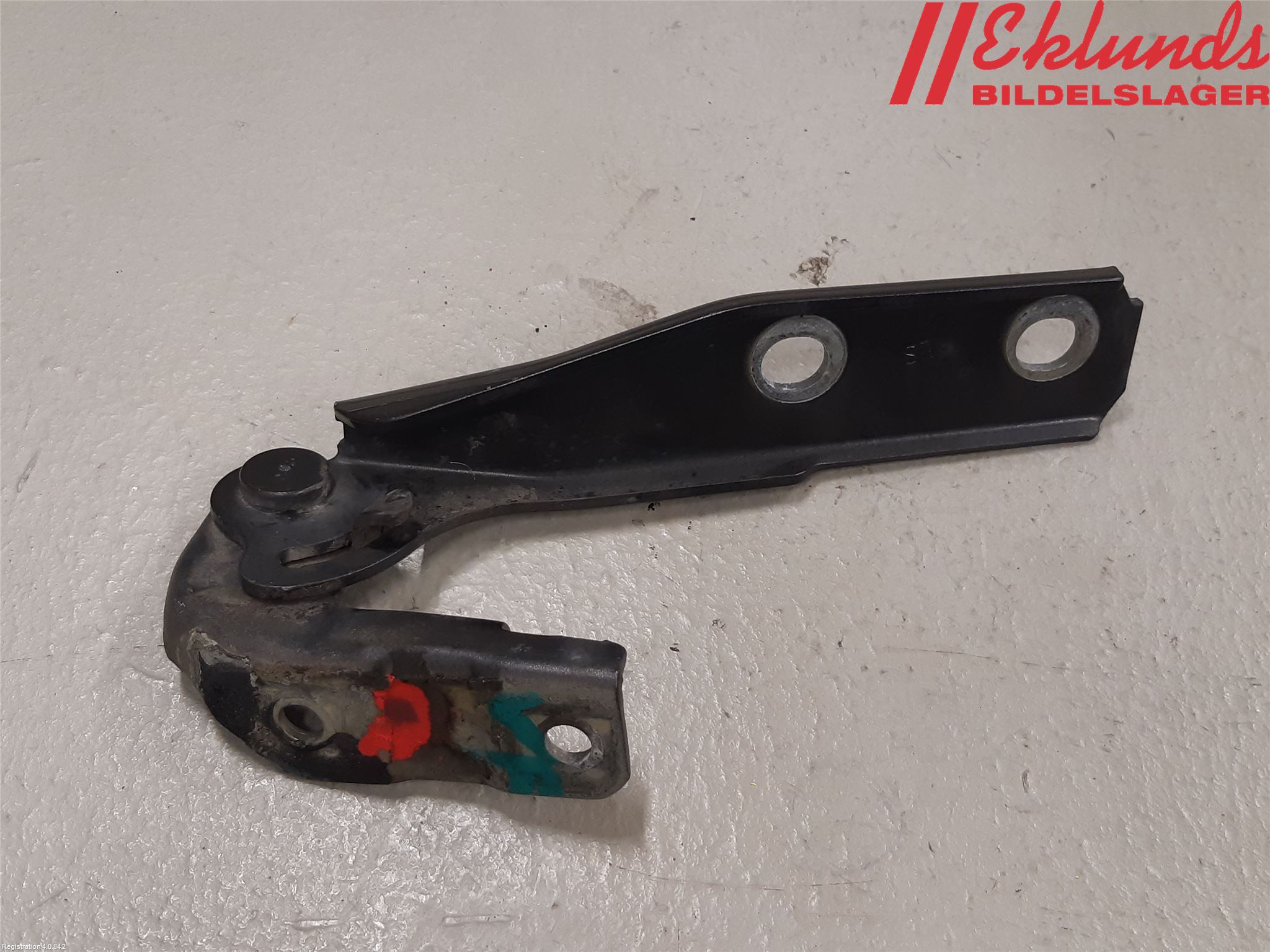 Audi A3/S3 05-13 Huvgångjärn