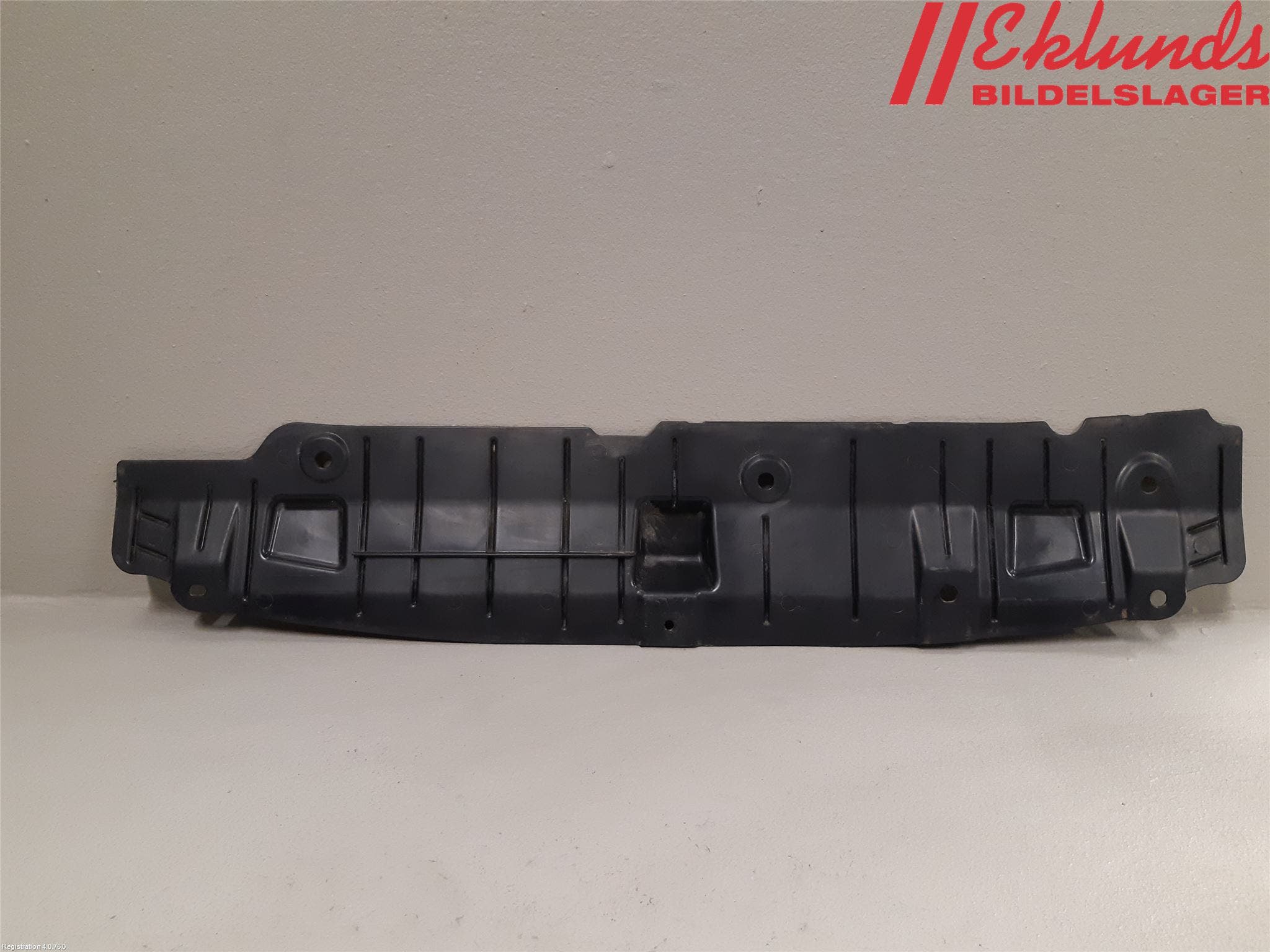 Toyota YARIS XP130 15-20 Front Övrigt