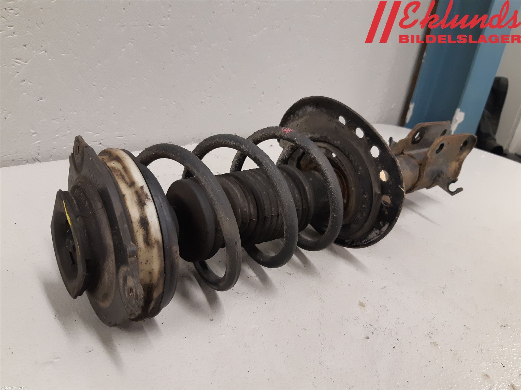 Nissan PULSAR Fjäderben Fram Höger