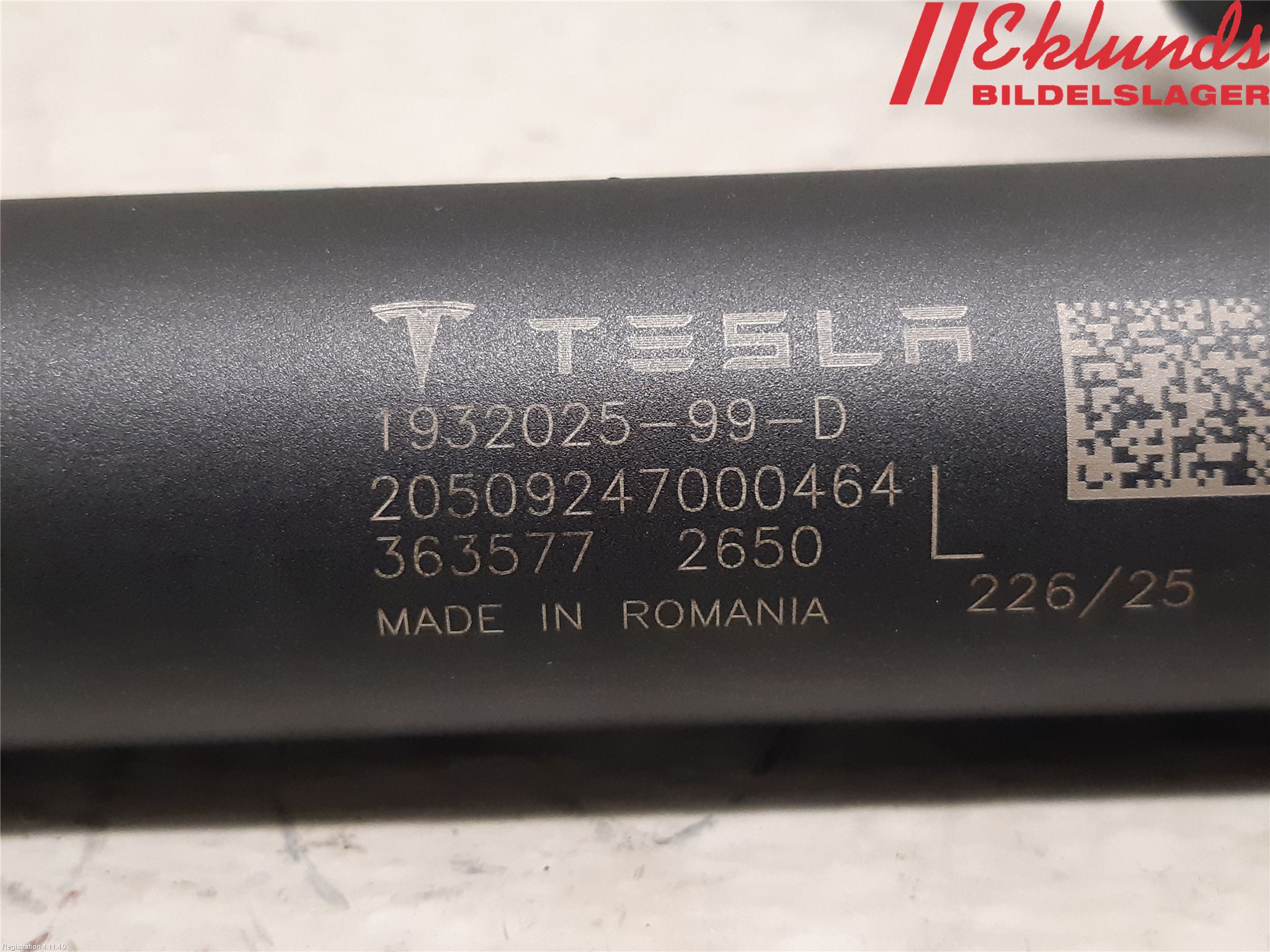 Tesla MODEL Y 21- Bakluckeöppnare Automatisk