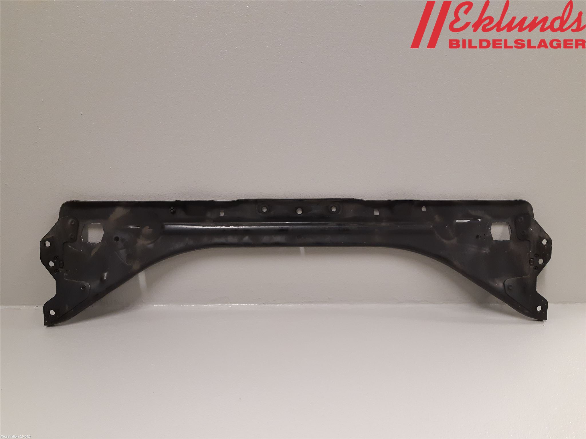 Mercedes-Benz MB E-KLASS (W211) 02-09 Frontplåt