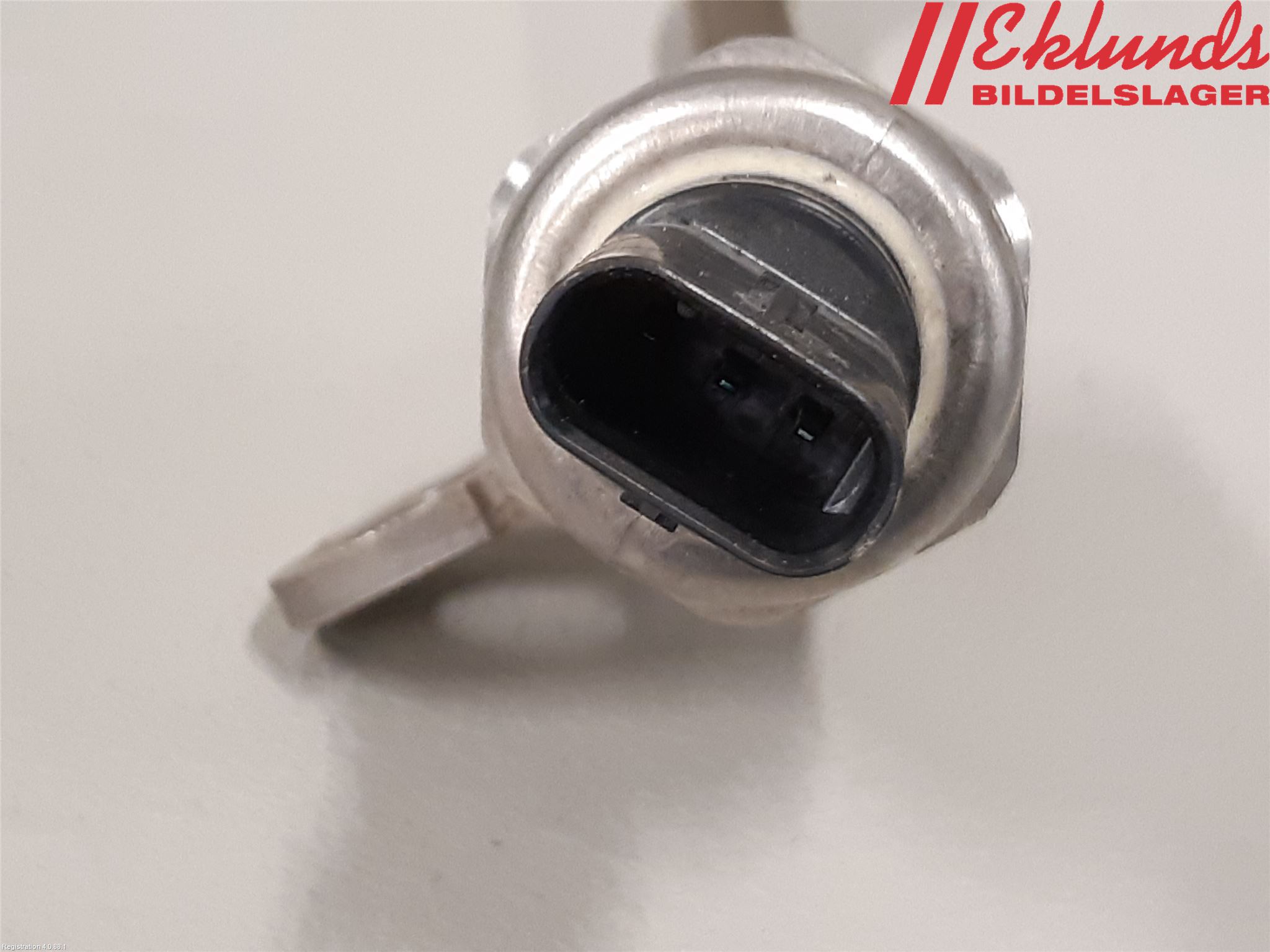 BMW 5 G30/G31/F90 17-23 Sensor Avgas